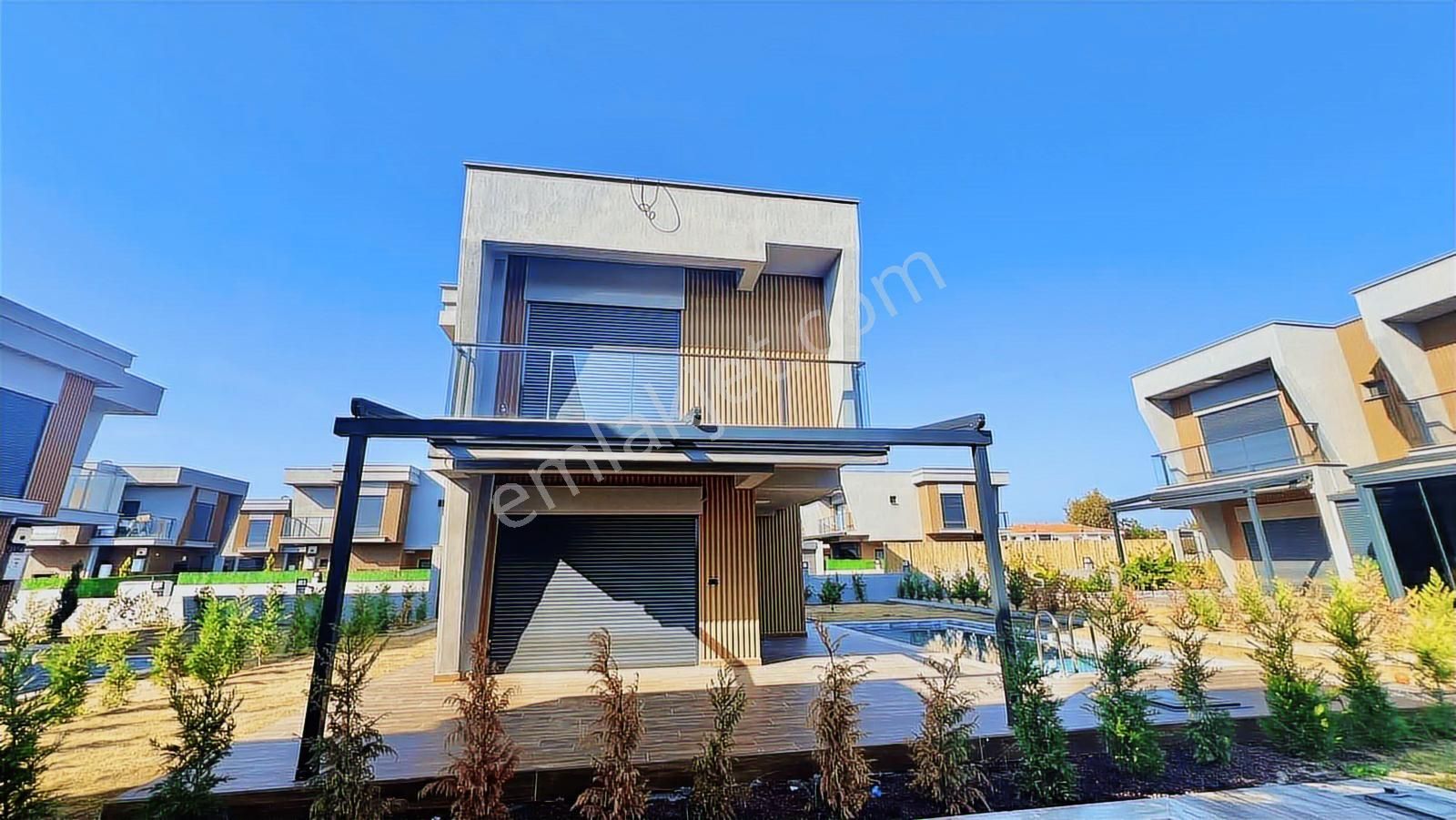 Plaja 600 Metre Lüks Müstakil Sıfır Villa 3+1 - Görsel 3