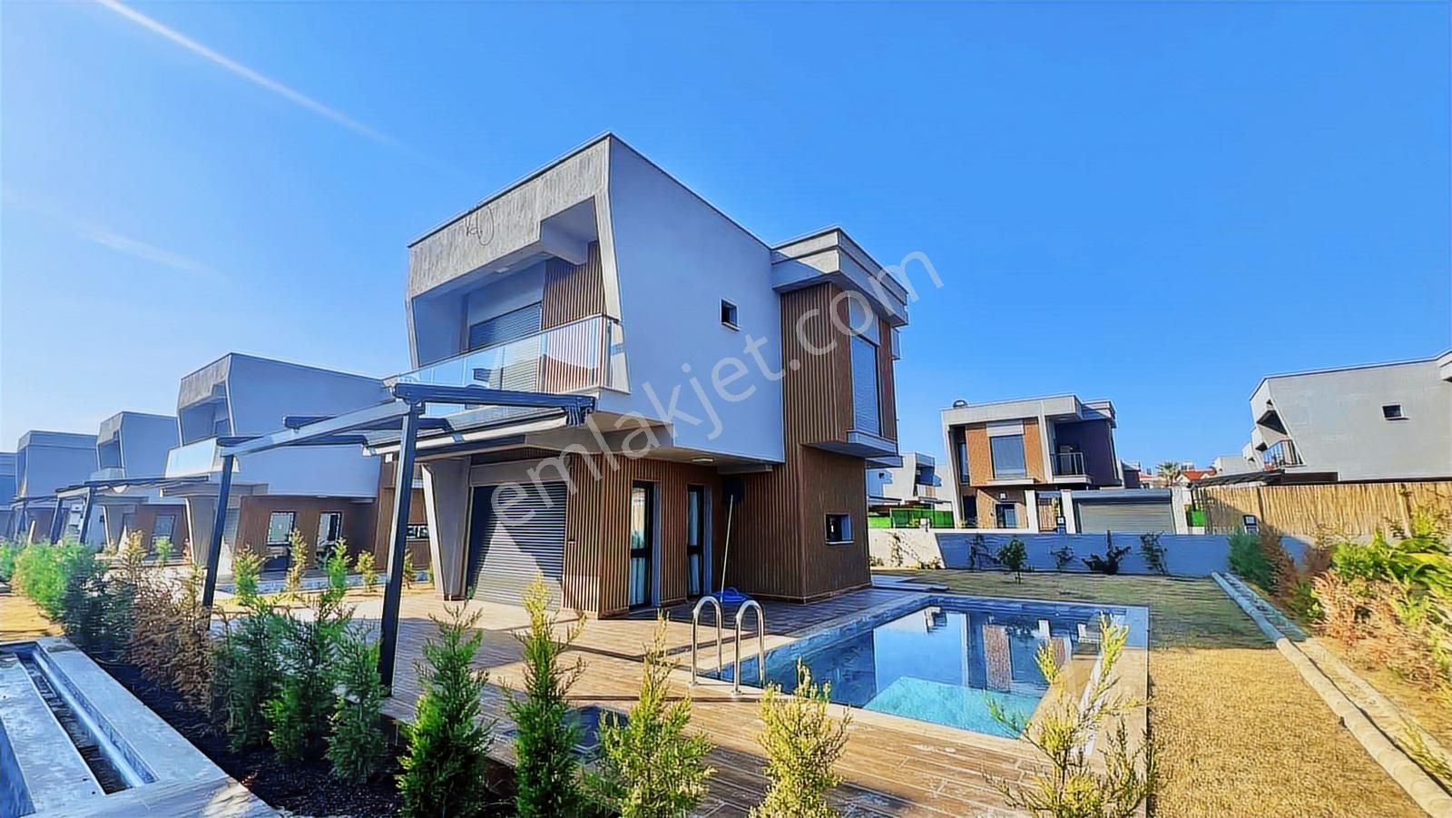 Plaja 600 Metre Lüks Müstakil Sıfır Villa 3+1 - Görsel 28