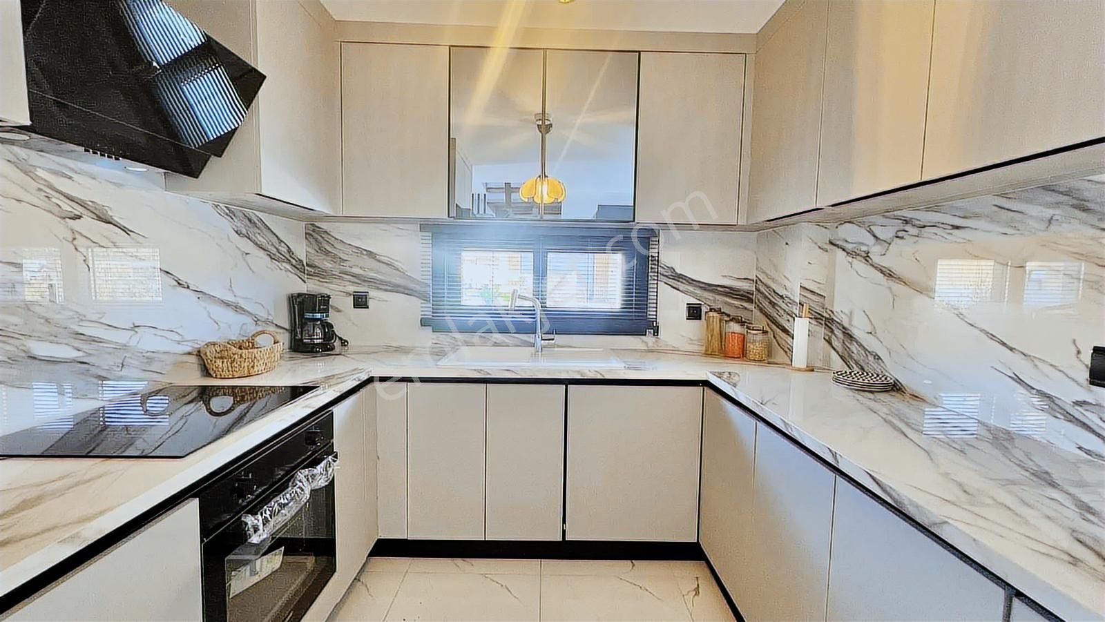 Plaja 600 Metre Lüks Müstakil Sıfır Villa 3+1 - Görsel 14