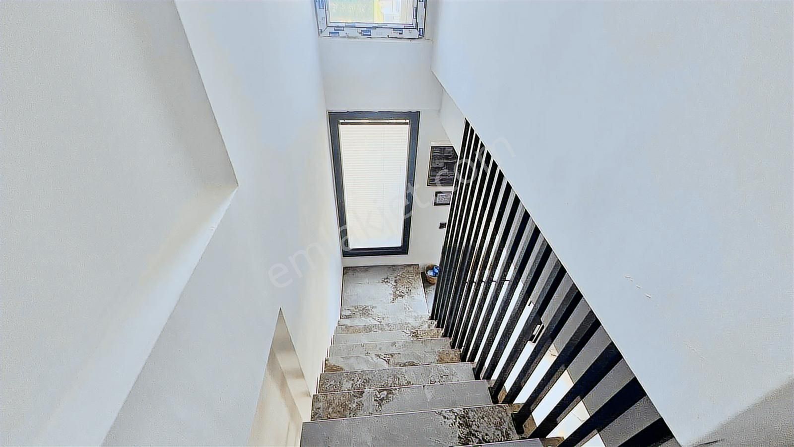 Plaja 600 Metre Lüks Müstakil Sıfır Villa 3+1 - Görsel 5