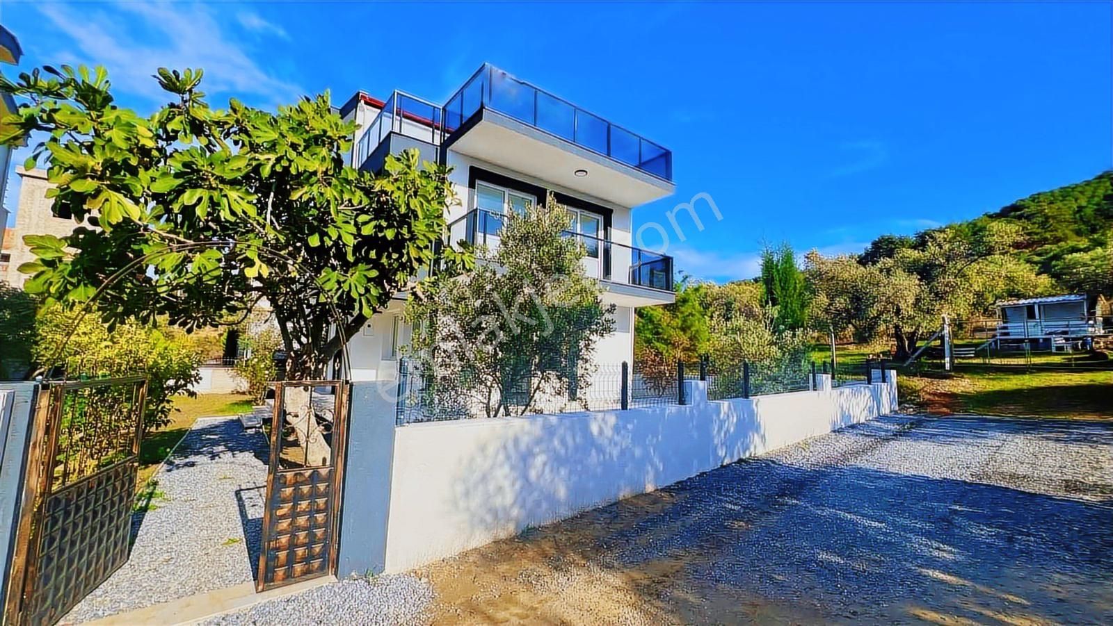 Tek Villa Bağımsız 350 M2 4+1 Triplex - Görsel 10