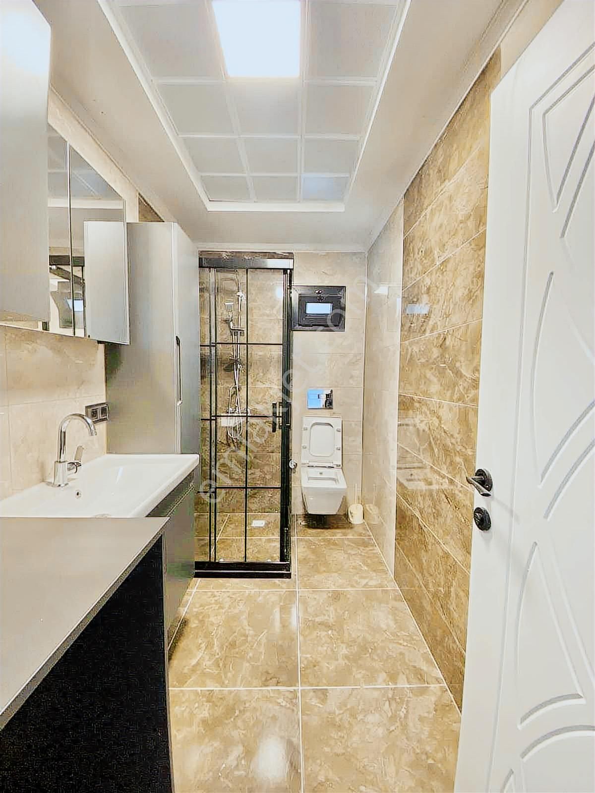 Kuşadası'nda Özel Bahçeli Sıfır Lüks 2+1 Daire - Görsel 9