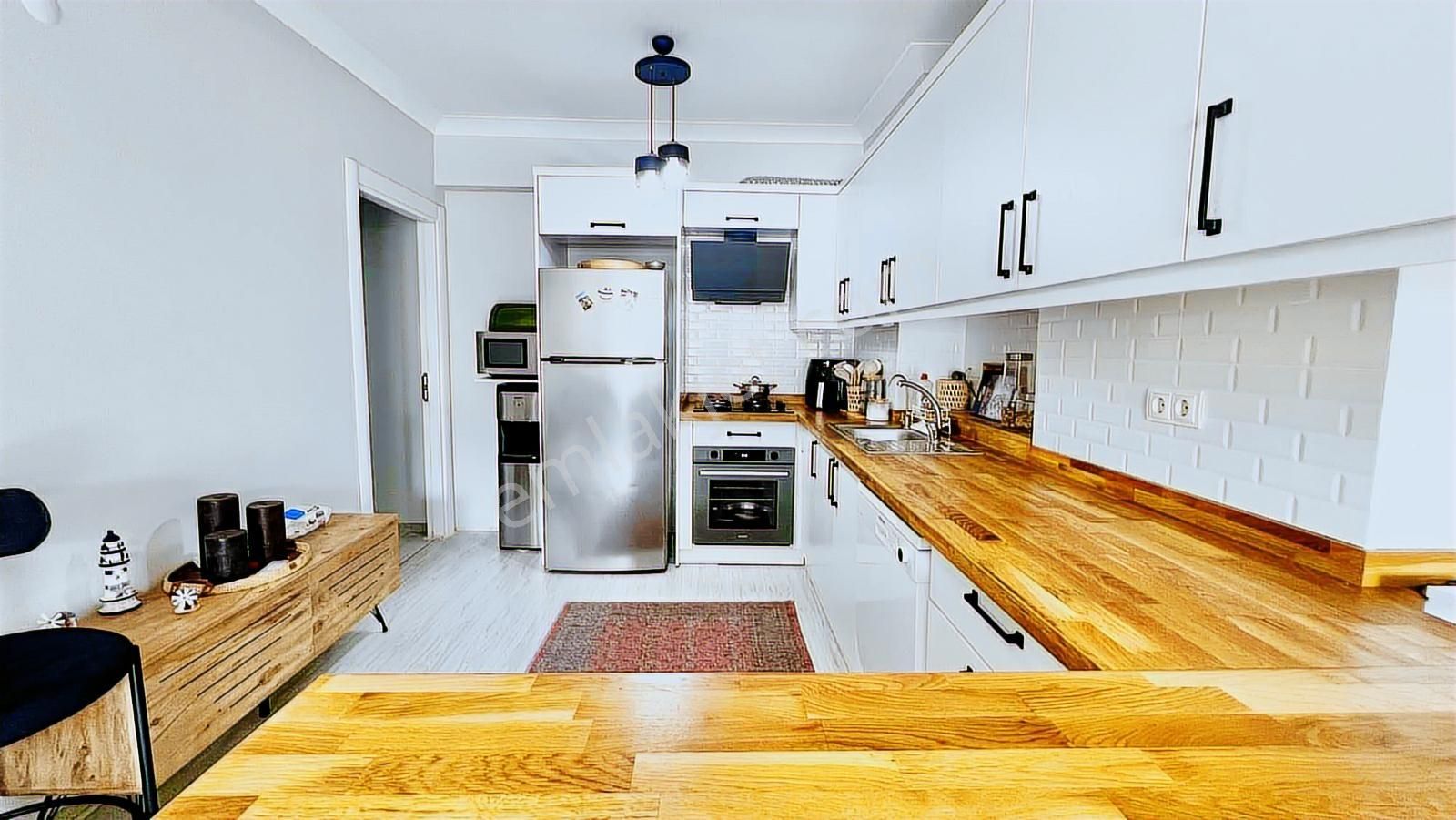 Kuşadası Davutlar Merkezde Sıfır 2+1 Daire