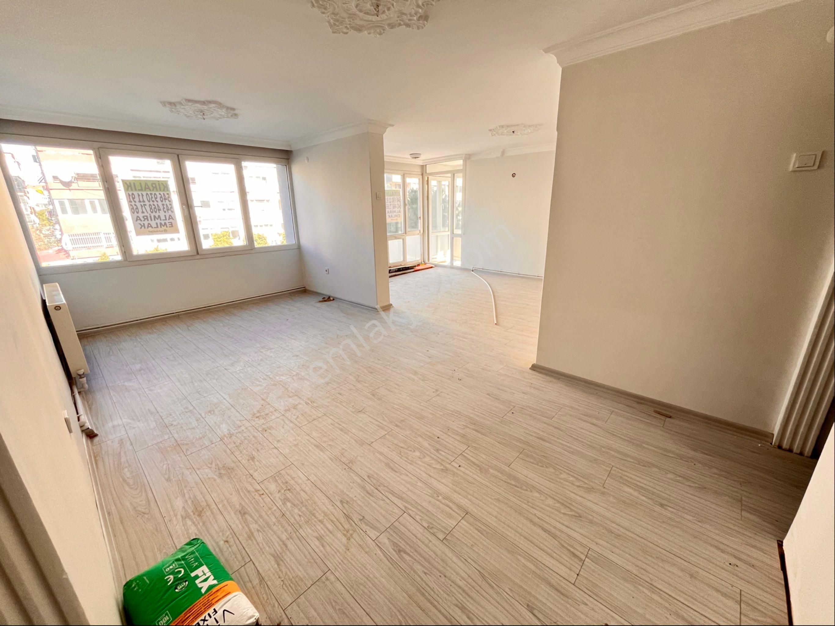 İnönü Cadde Üzerinde Otoparklı Asansörlü Arakat Full Bakımlı Köşe Daire - Görsel 2