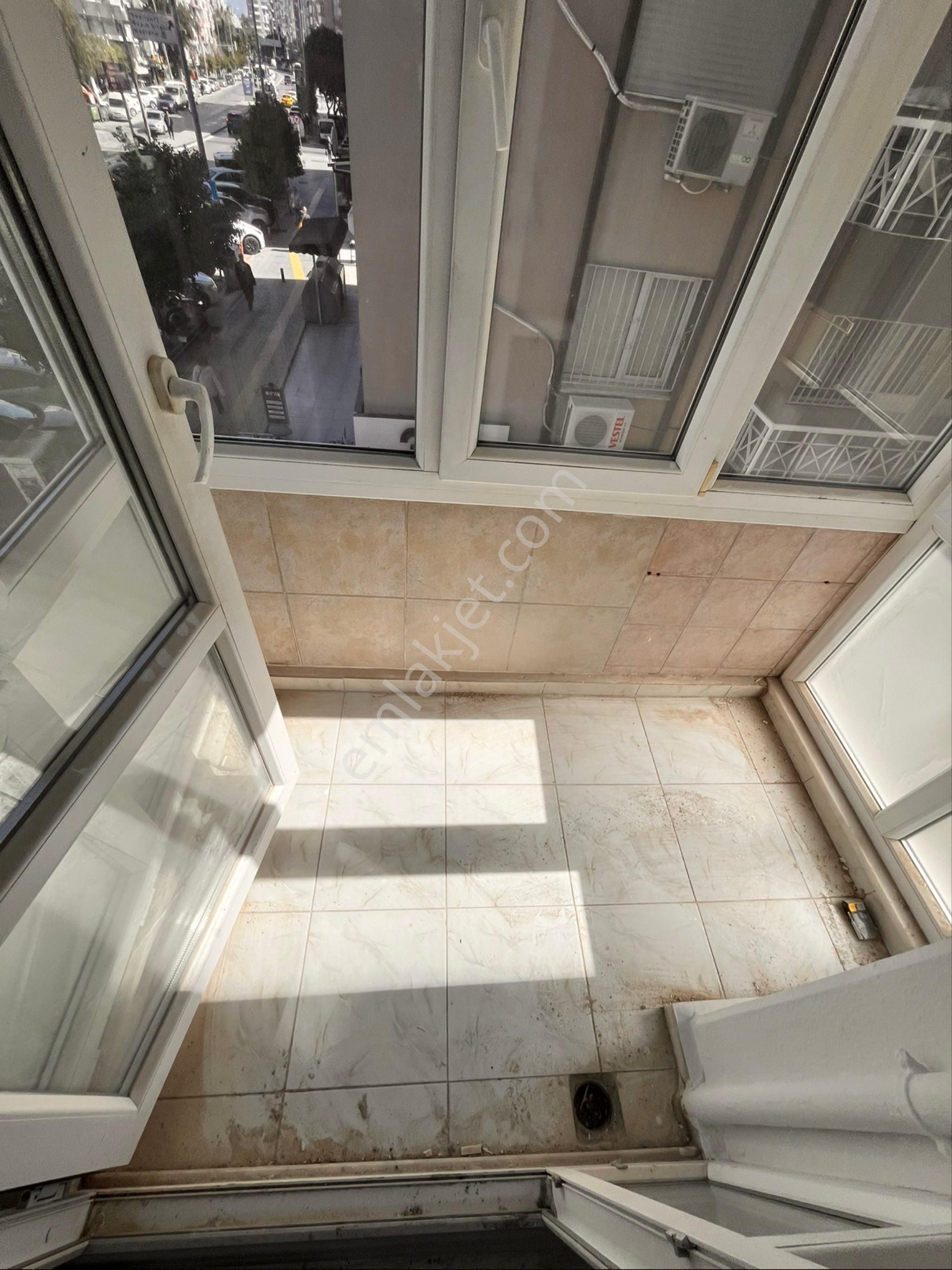 İnönü Cadde Üzerinde Otoparklı Asansörlü Arakat Full Bakımlı Köşe Daire - Görsel 29