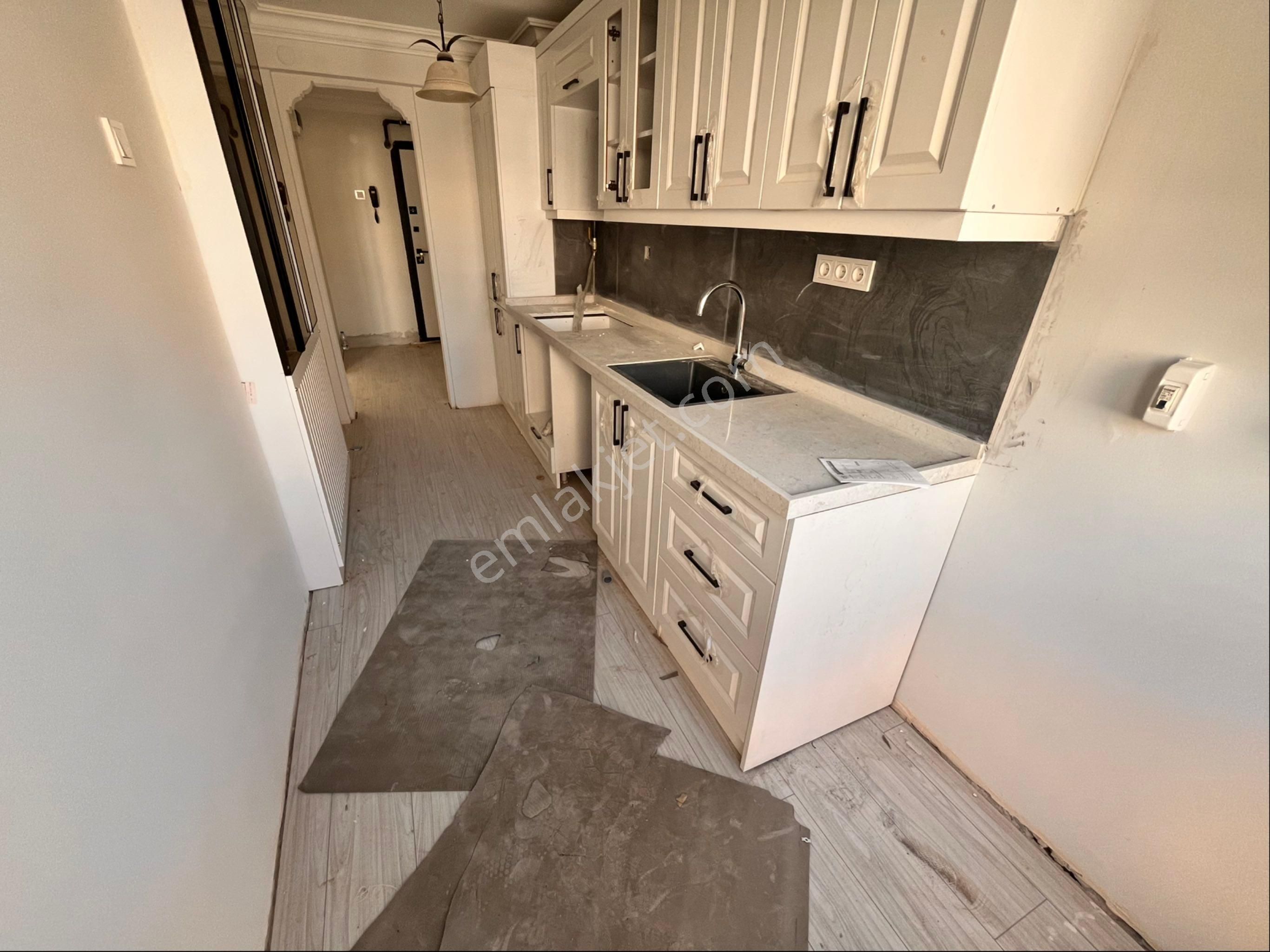 İnönü Cadde Üzerinde Otoparklı Asansörlü Arakat Full Bakımlı Köşe Daire - Görsel 9