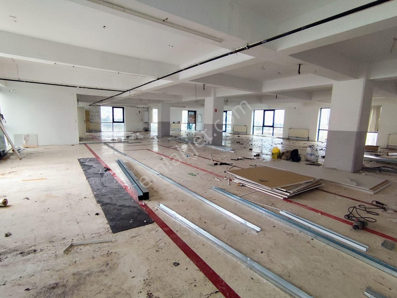 Mertcan Dan E5' Paralel 450m2 Kullanıma Hazır Kiralık İş Yeri - Görsel 5