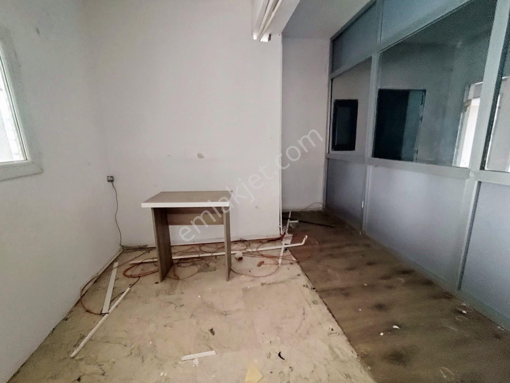 Mertcan Dan E5' Paralel 450m2 Kullanıma Hazır Kiralık İş Yeri - Görsel 13