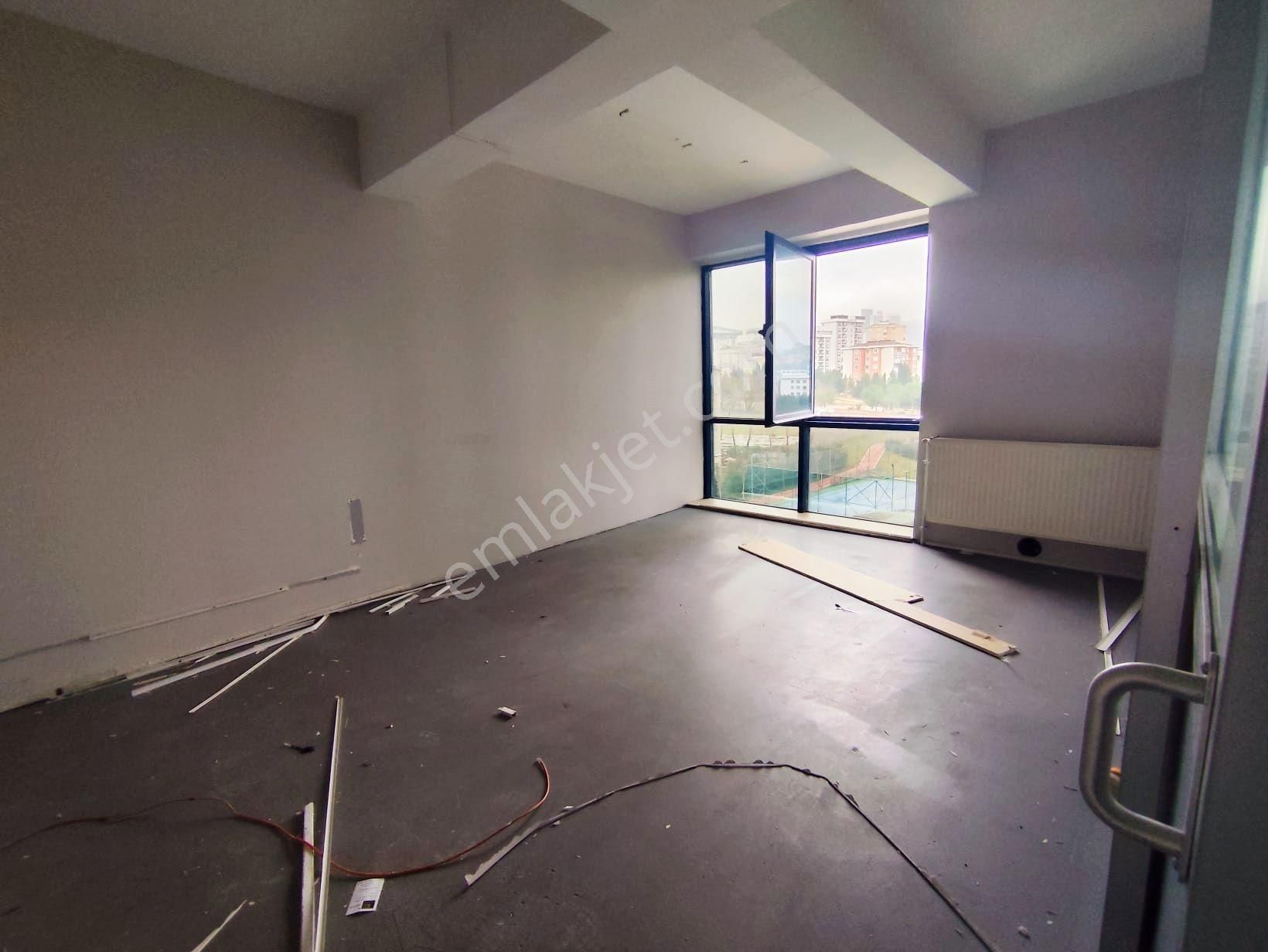 Mertcan Dan E5' Paralel 450m2 Kullanıma Hazır Kiralık İş Yeri - Görsel 23