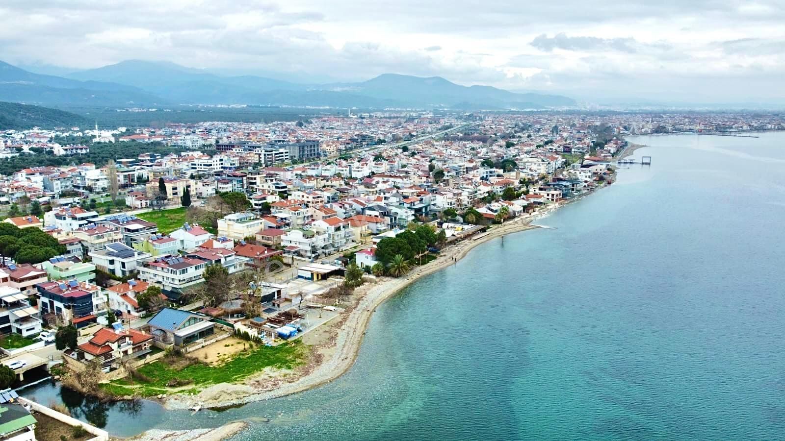Tek Yetkili Home And Car'dan Akçayda Denize 50 Mt Müstakil Villa