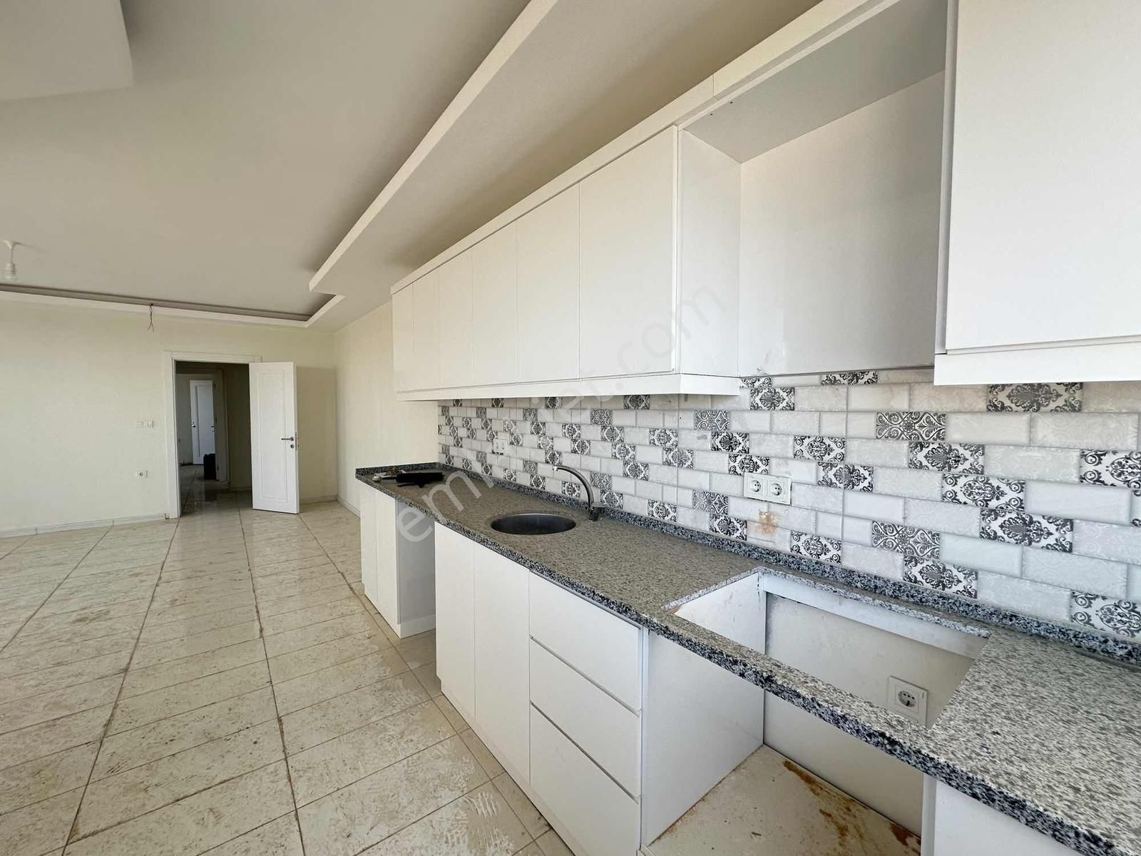 Full Deniz Ve Şehir Manzaralı 120 M2 2+1 Site İçi Fırsat Daire - Görsel 21