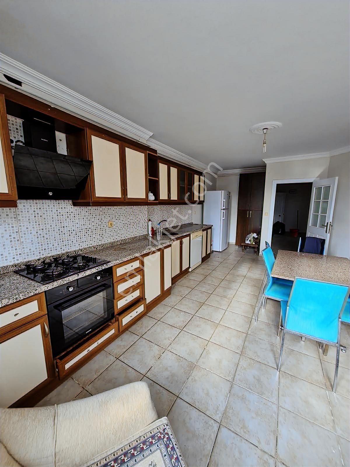 Yurt Mahallesinde Satılık 3+1 K.mutfak Han Gibi Geniş Daire - Görsel 28