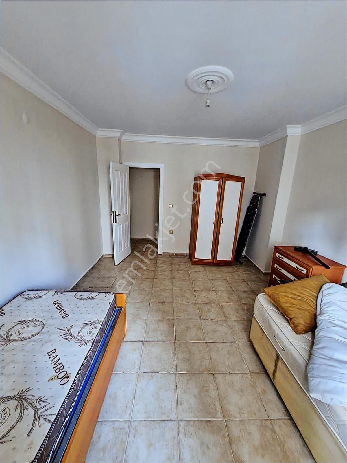 Yurt Mahallesinde Satılık 3+1 K.mutfak Han Gibi Geniş Daire - Görsel 11