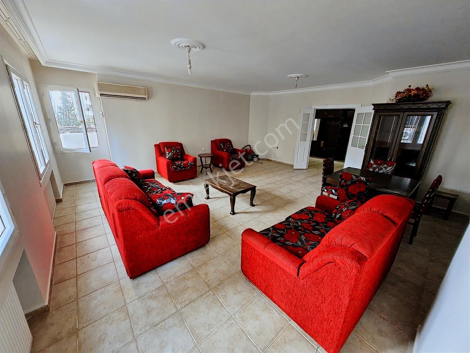 Yurt Mahallesinde Satılık 3+1 K.mutfak Han Gibi Geniş Daire - Görsel 12