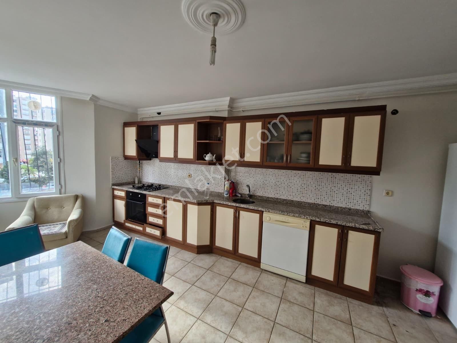 Yurt Mahallesinde Satılık 3+1 K.mutfak Han Gibi Geniş Daire - Görsel 6