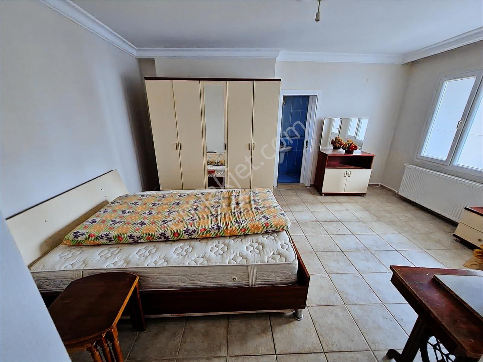 Yurt Mahallesinde Satılık 3+1 K.mutfak Han Gibi Geniş Daire - Görsel 23