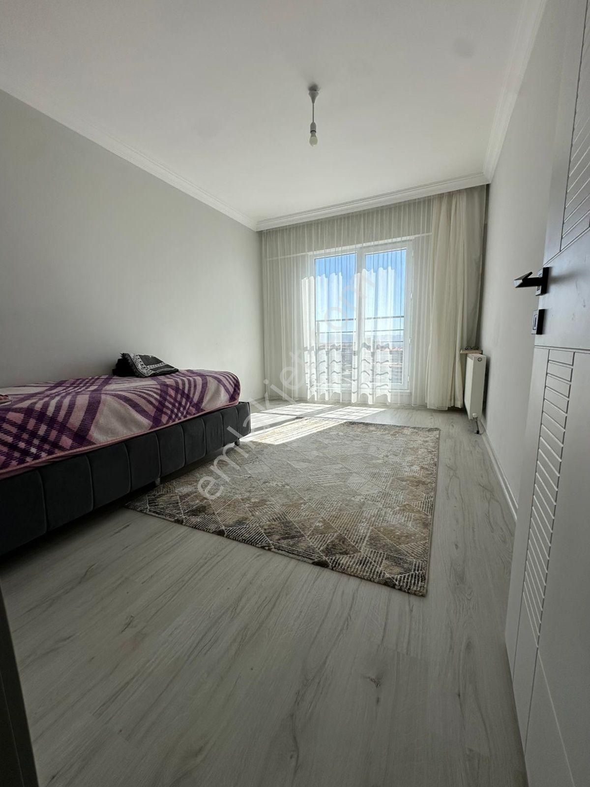 Başpınar'da Cadde Üzr. Full Yapılı Teras Balkonlu 3+1 Satılık !! - Görsel 19