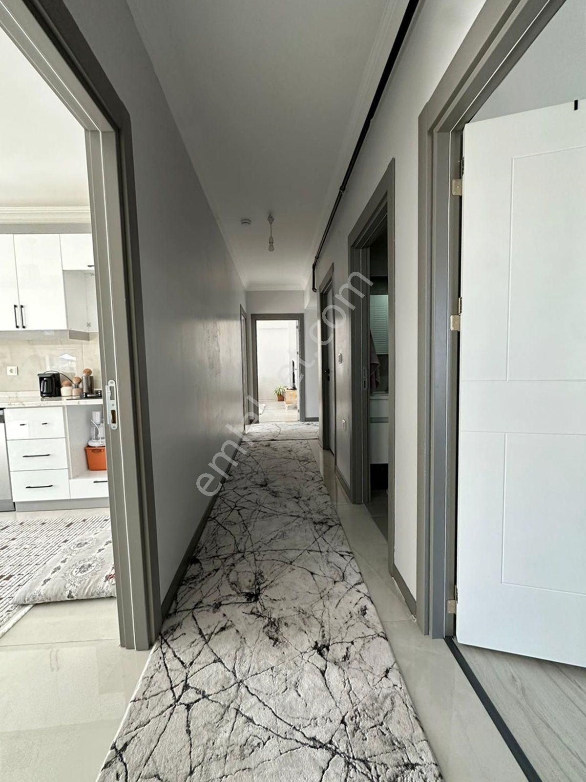 Başpınar'da Cadde Üzr. Full Yapılı Teras Balkonlu 3+1 Satılık !! - Görsel 21