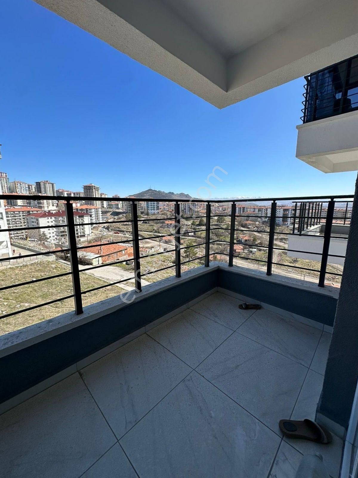 Başpınar'da Cadde Üzr. Full Yapılı Teras Balkonlu 3+1 Satılık !! - Görsel 33