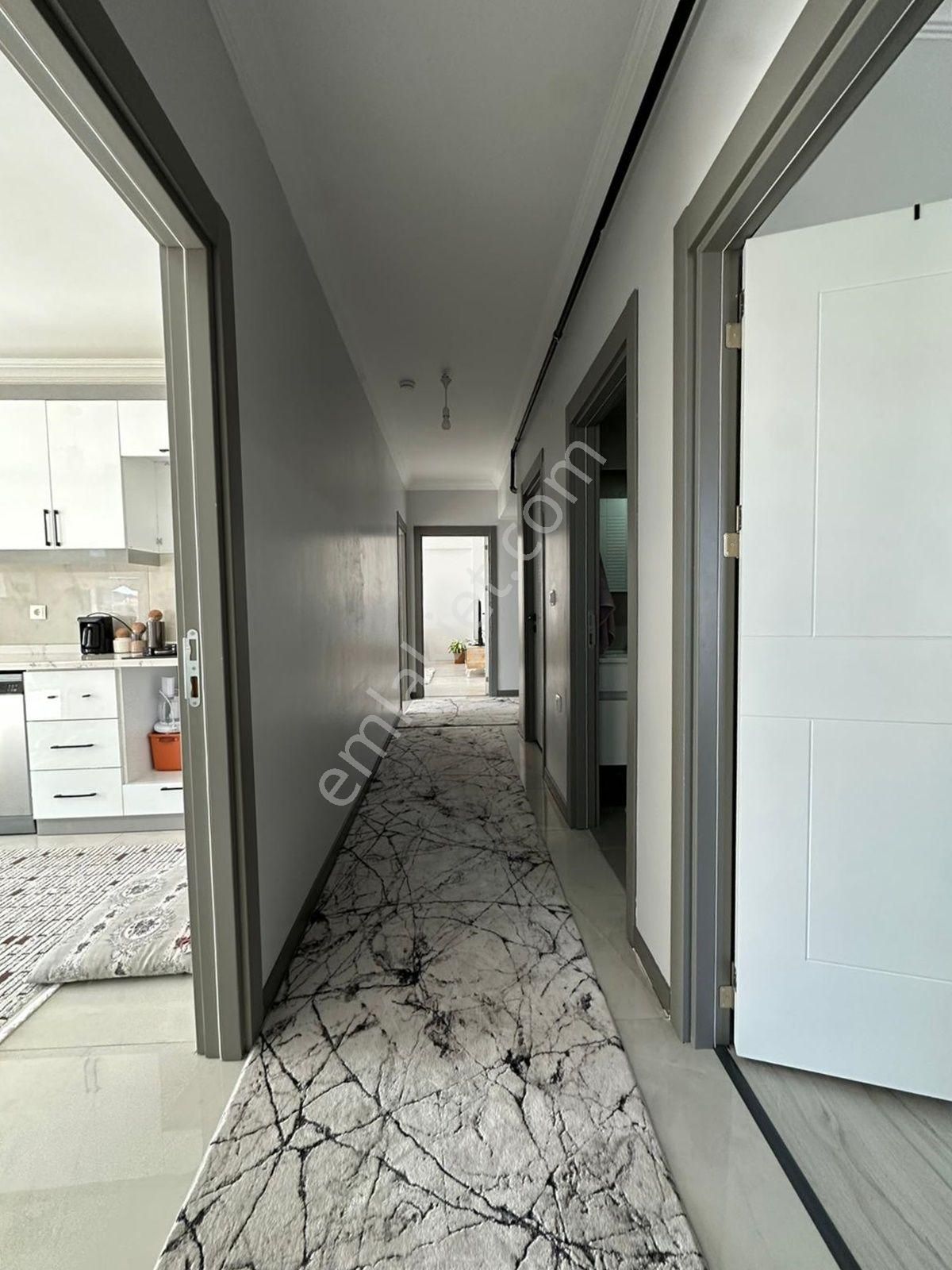 Başpınar'da Cadde Üzr. Full Yapılı Teras Balkonlu 3+1 Satılık !! - Görsel 22