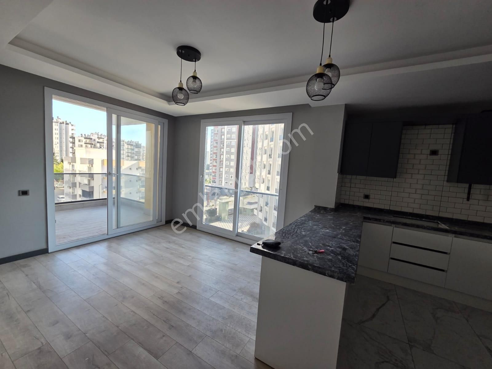 Karınca'dan Tece'de 3 Cepheli Havuzlu Giyinme Odalı 2+1 Satılık - Görsel 5