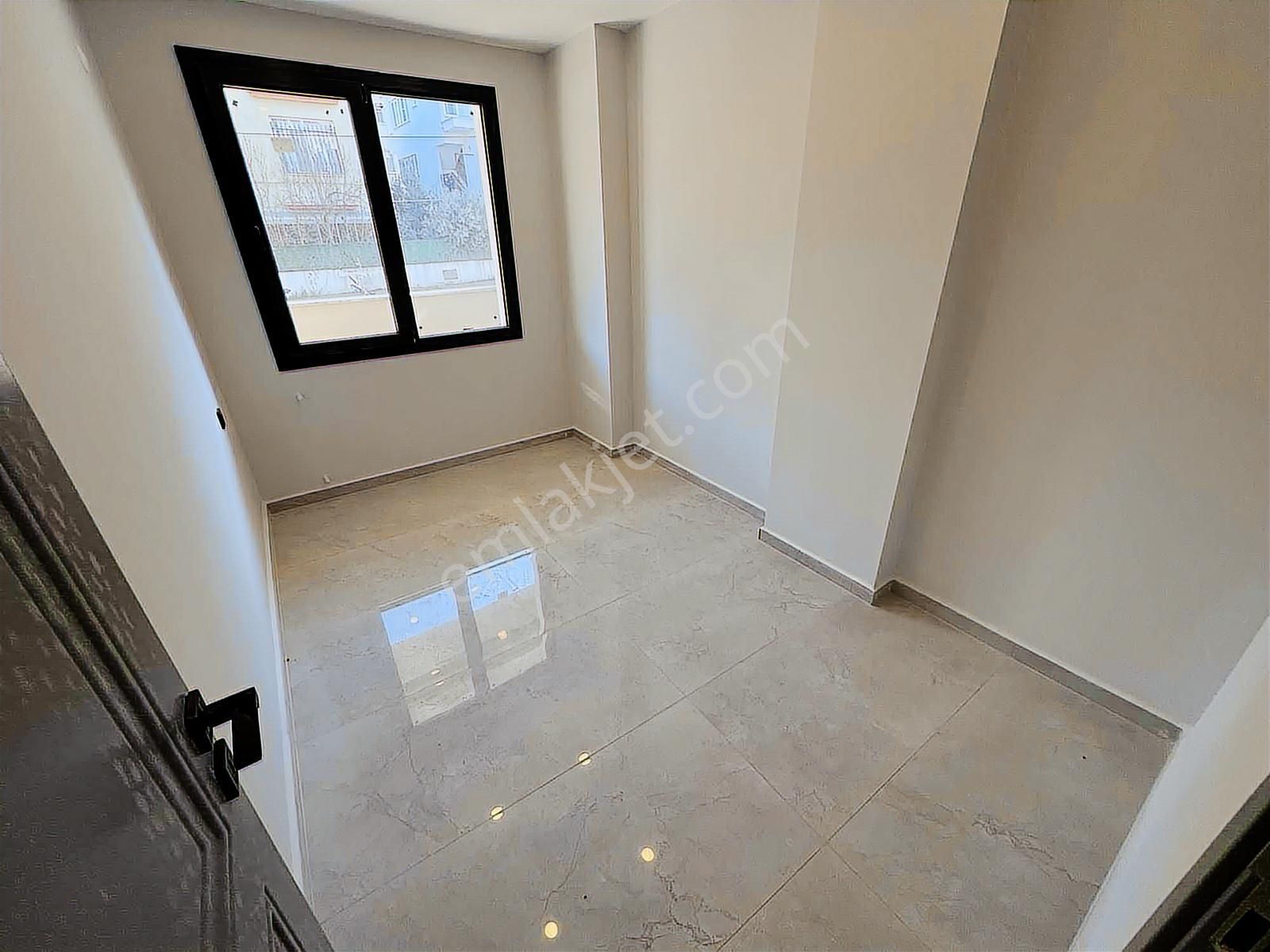 Didim Merkez'de Satılık 2+1 Sıfır Bahçe Katı Ön Cephe - Görsel 3