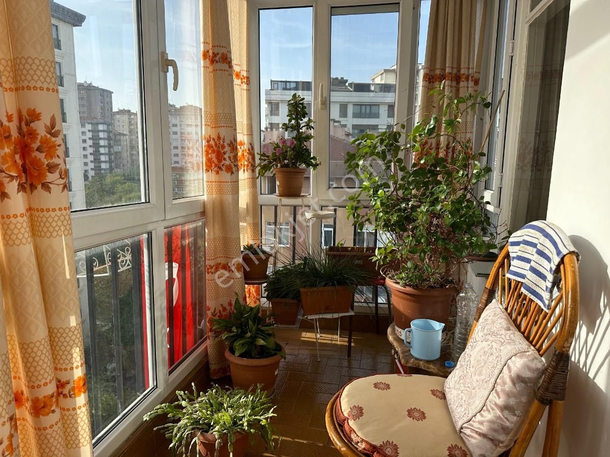 Göztepe Merdivenköyde Minibüs Yoluna Paralel Kiralık 3+1 Daire - Görsel 8