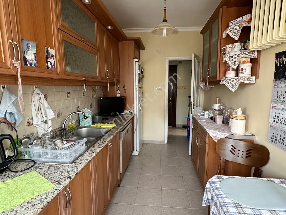 Göztepe Merdivenköyde Minibüs Yoluna Paralel Kiralık 3+1 Daire - Görsel 13