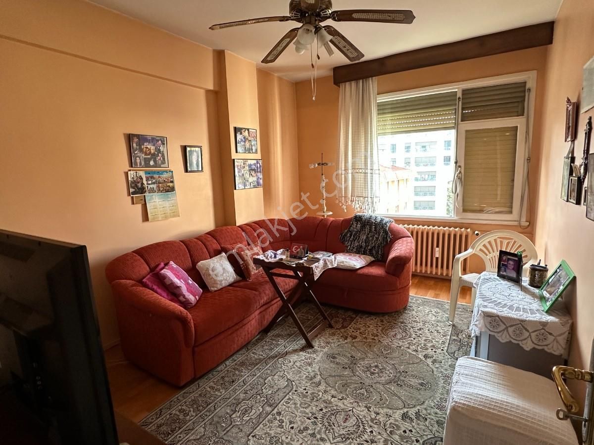 Göztepe Merdivenköyde Minibüs Yoluna Paralel Kiralık 3+1 Daire - Görsel 18