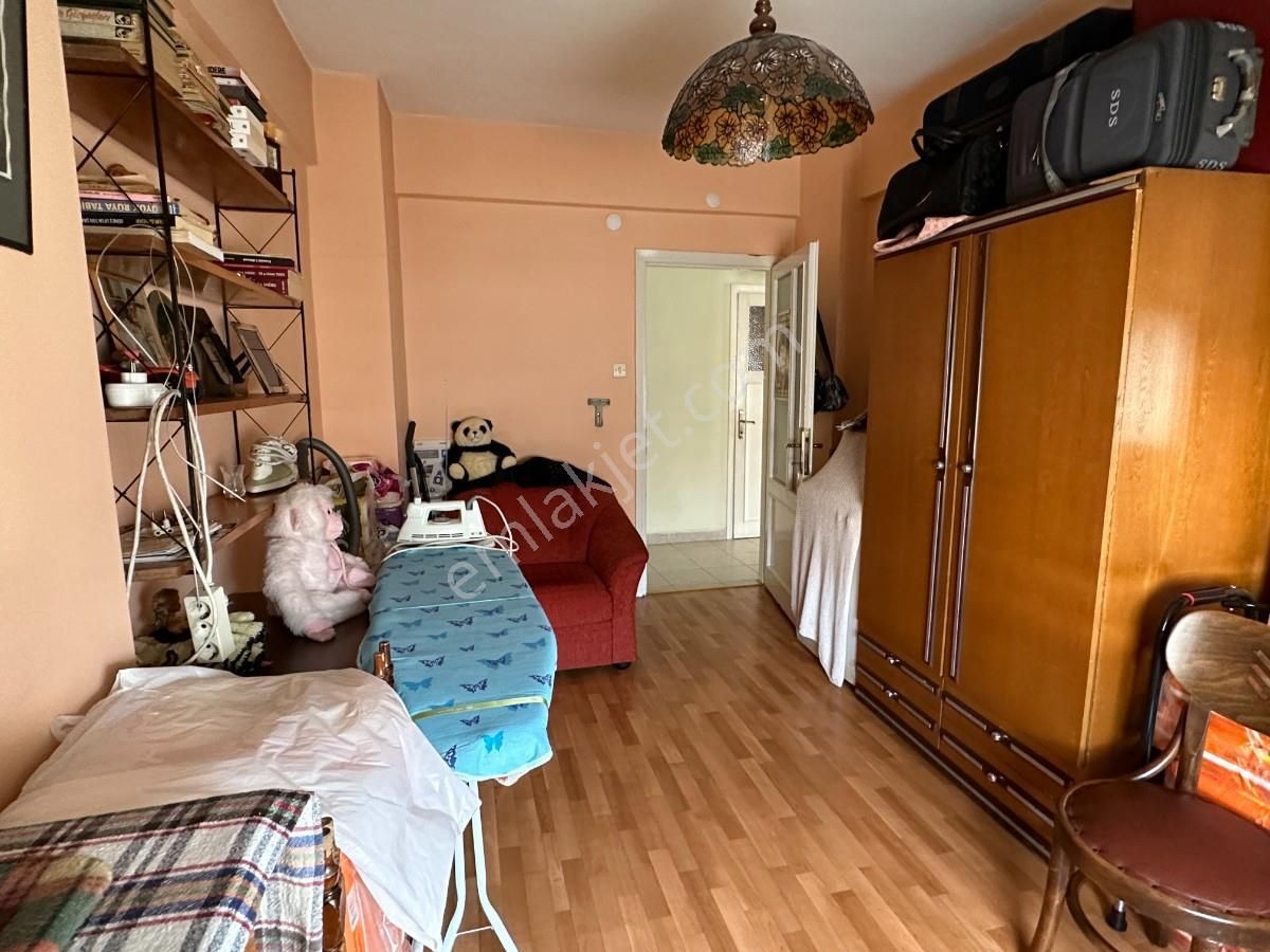 Göztepe Merdivenköyde Minibüs Yoluna Paralel Kiralık 3+1 Daire - Görsel 21