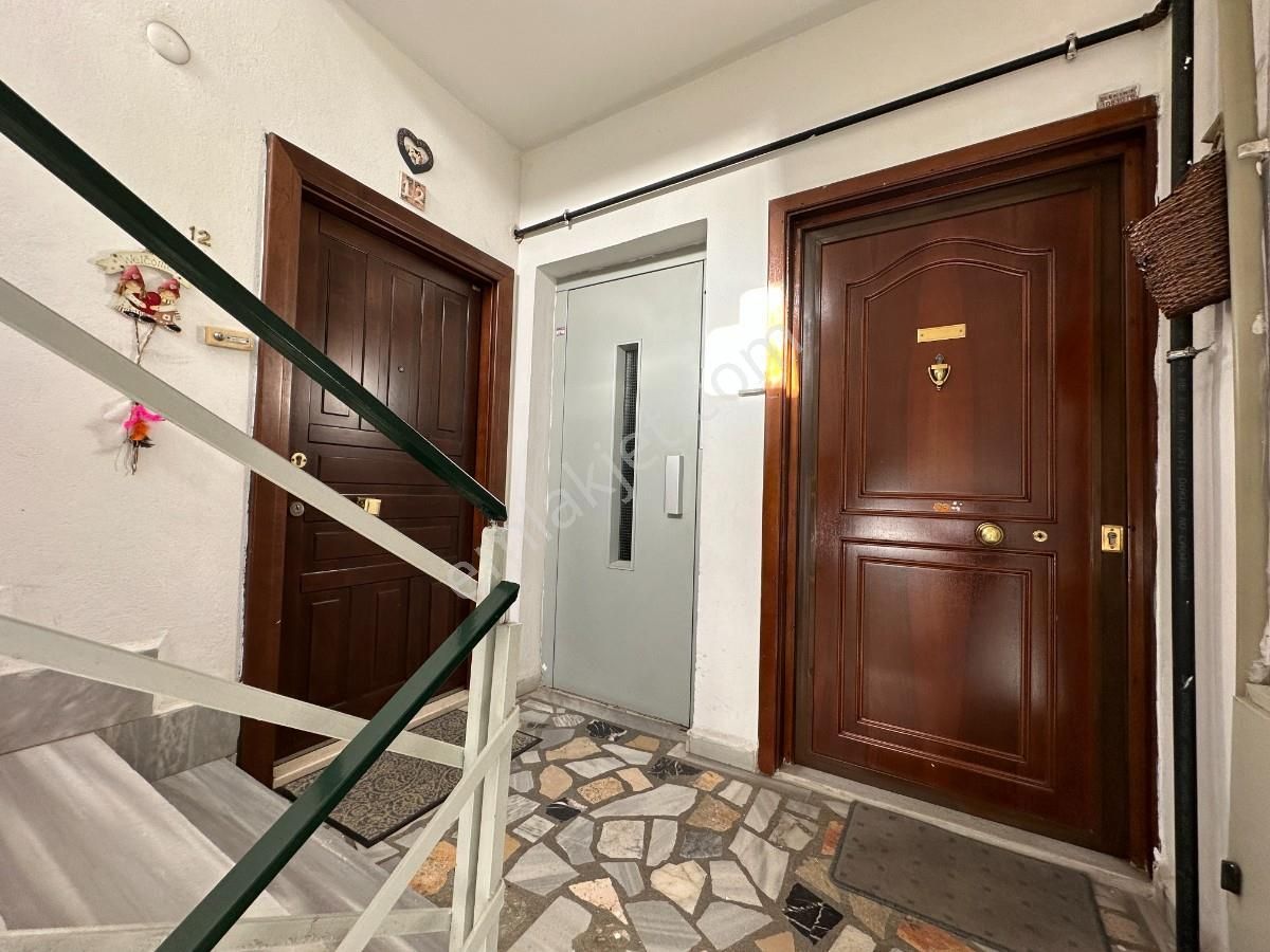 Göztepe Merdivenköyde Minibüs Yoluna Paralel Kiralık 3+1 Daire - Görsel 29