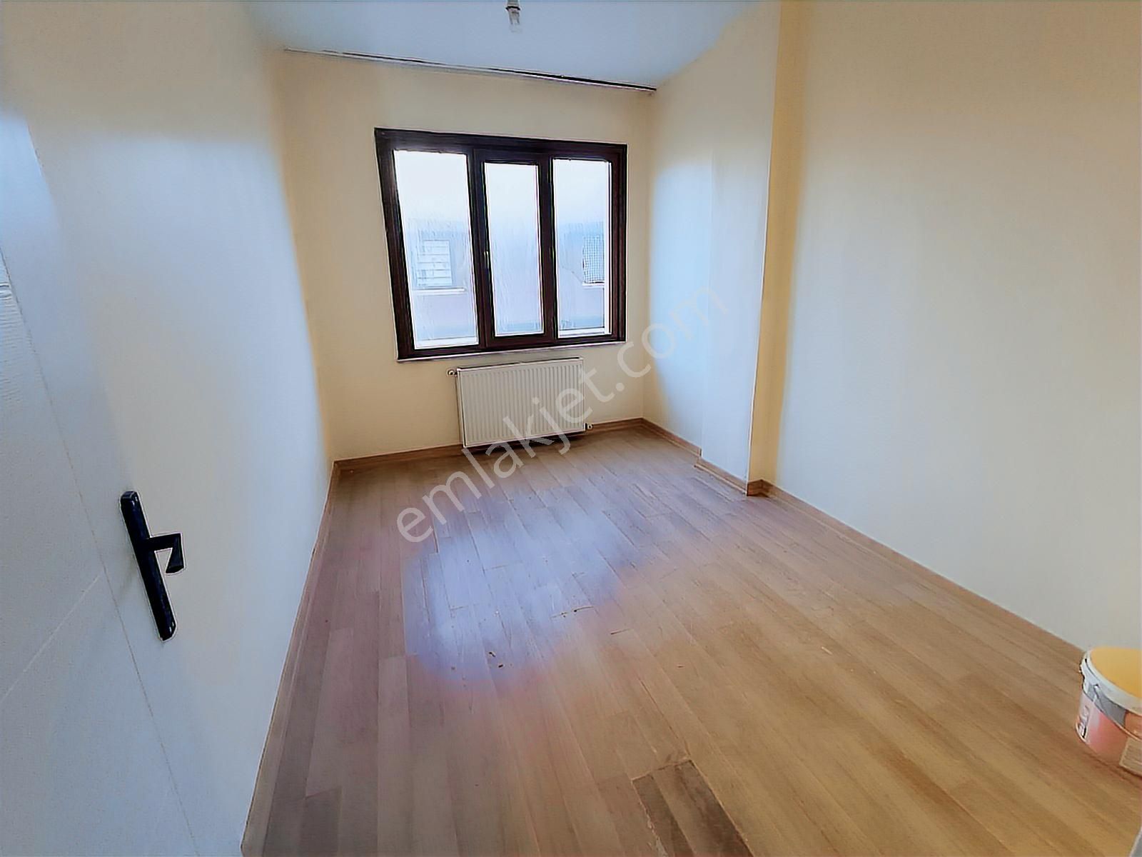 F-l Emlak'tan Finanskete Yakın Yenilenmiş Genç Binada 2+1 - Görsel 5