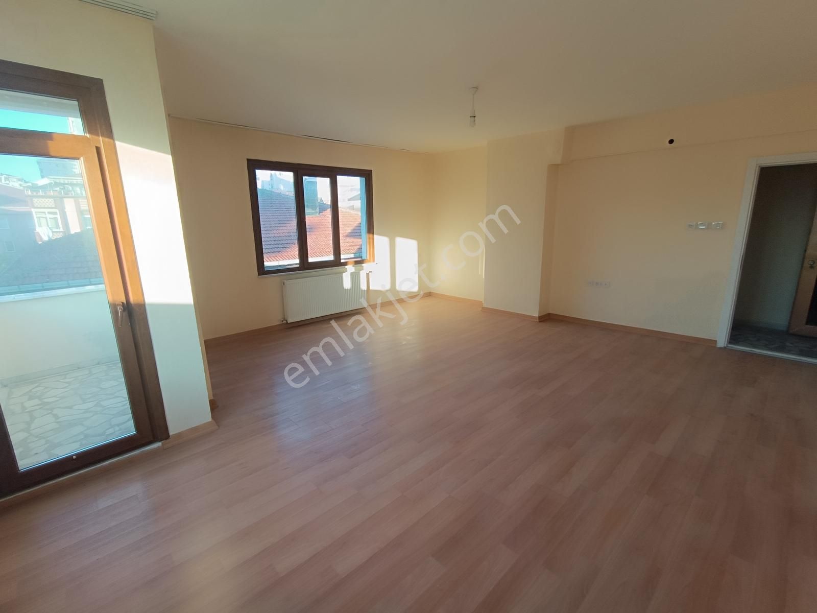 F-l Emlak'tan Finanskete Yakın Yenilenmiş Genç Binada 2+1 - Görsel 2