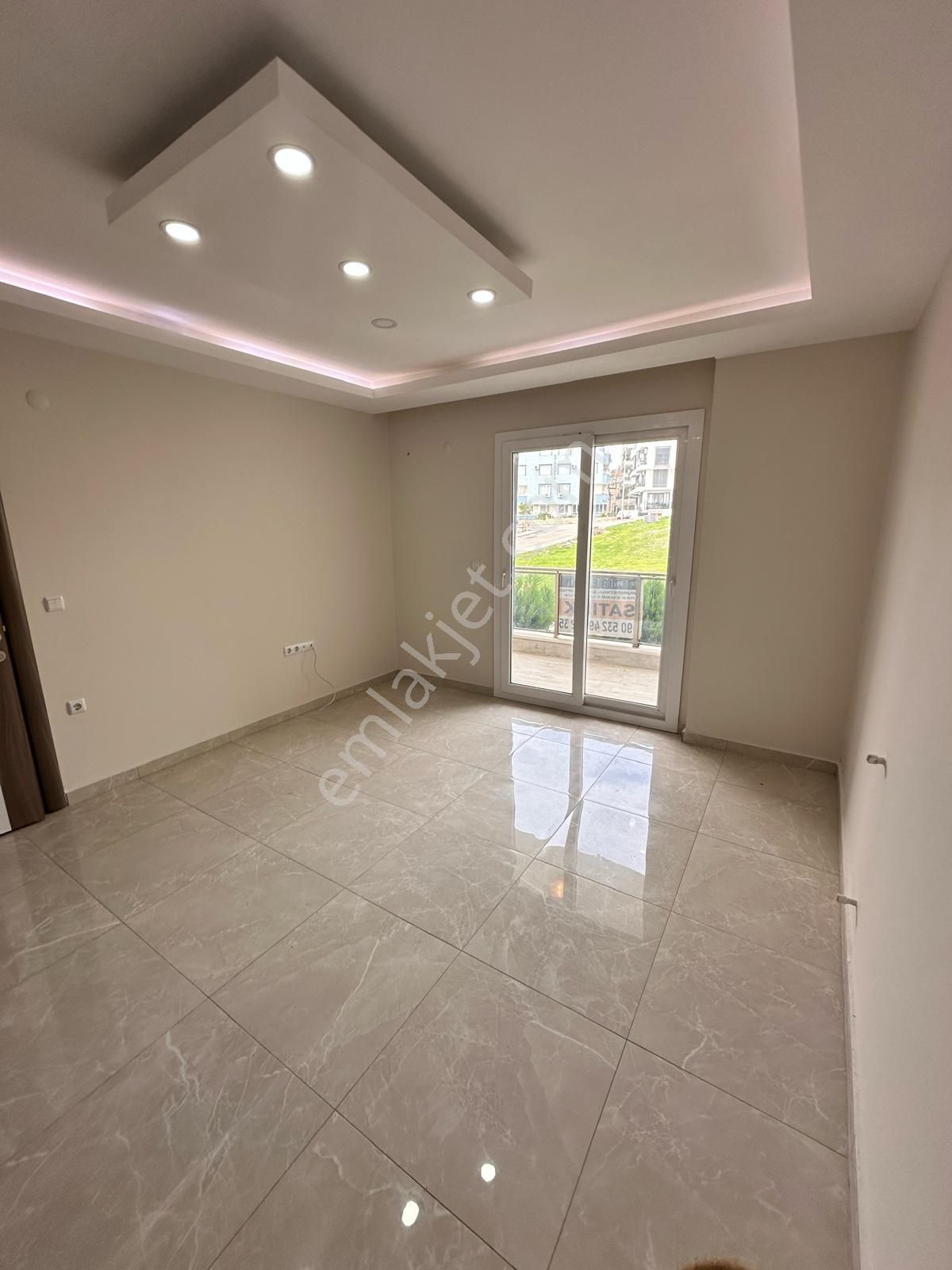 Cumhuriyet Mahallesi'nde 1+1 Havuzlu Sitede Kiralık Daire - Görsel 6