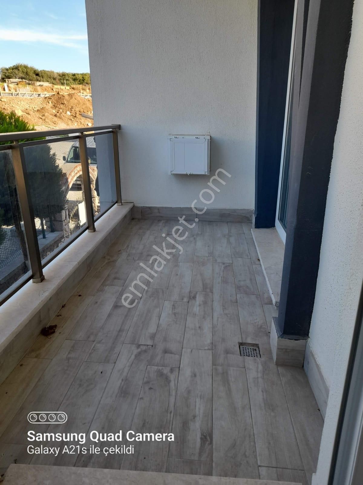 Cumhuriyet Mahallesi'nde 1+1 Havuzlu Sitede Kiralık Daire - Görsel 17