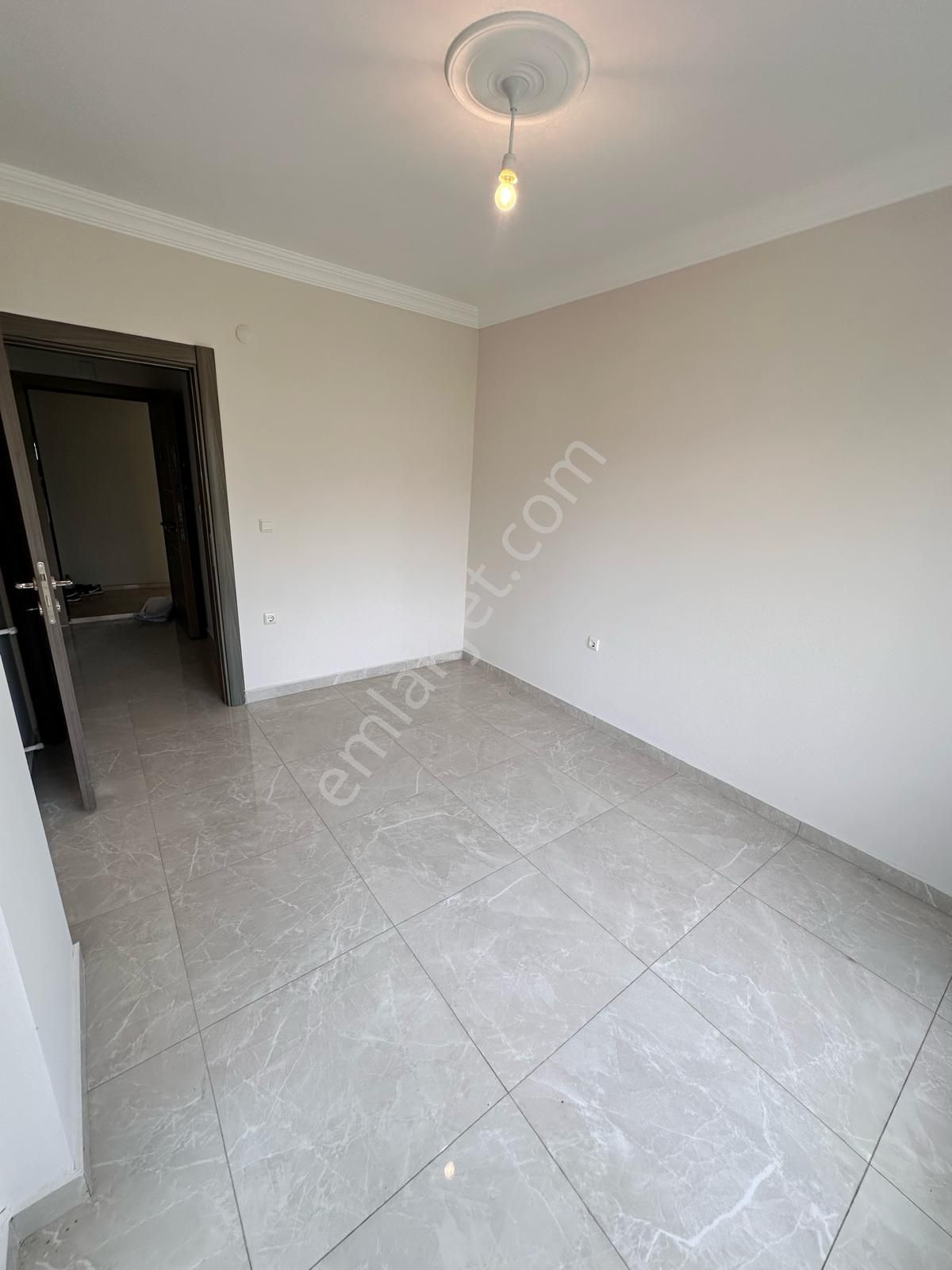 Cumhuriyet Mahallesi'nde 1+1 Havuzlu Sitede Kiralık Daire - Görsel 4