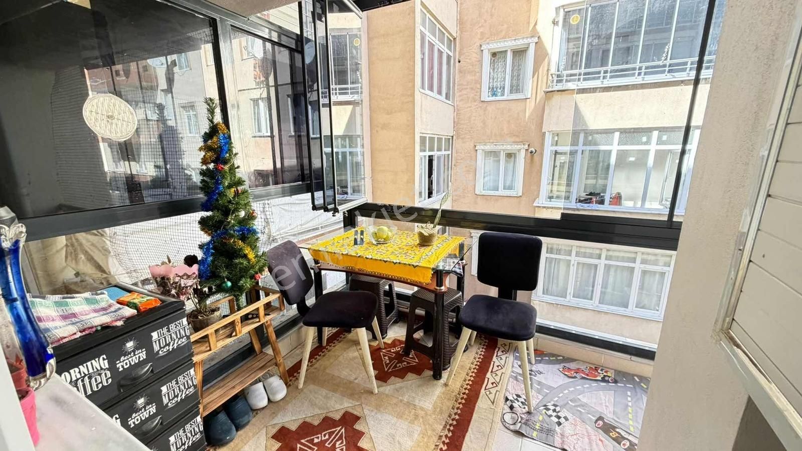 Göktürkten Reşadiye Mah. Onur Market Yakını 2+1 Daire Satışta