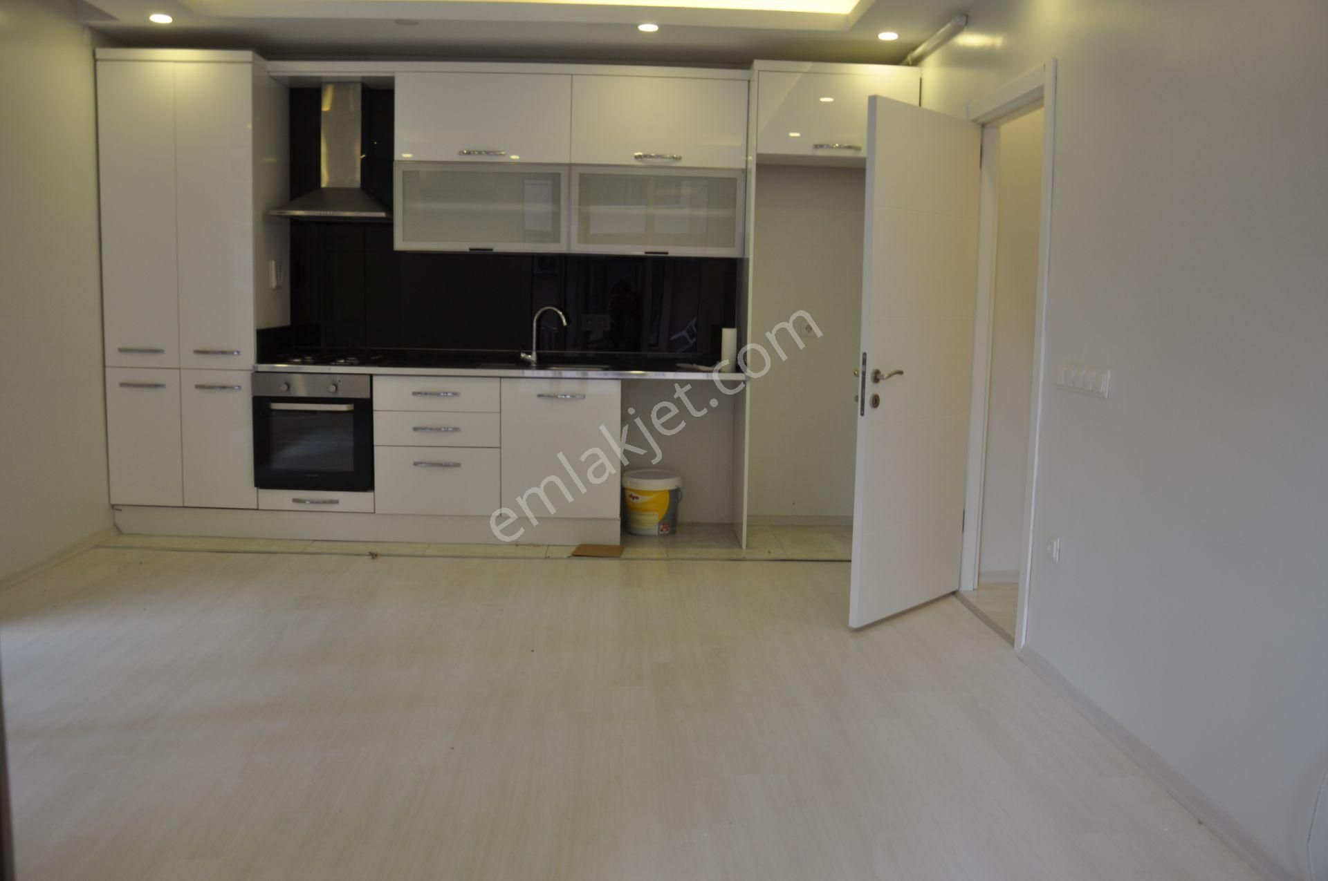 Bahçelievler Öz Mefa Sitesi Bahçe Kullanımlı 2+1 Satılık Daire - Görsel 11