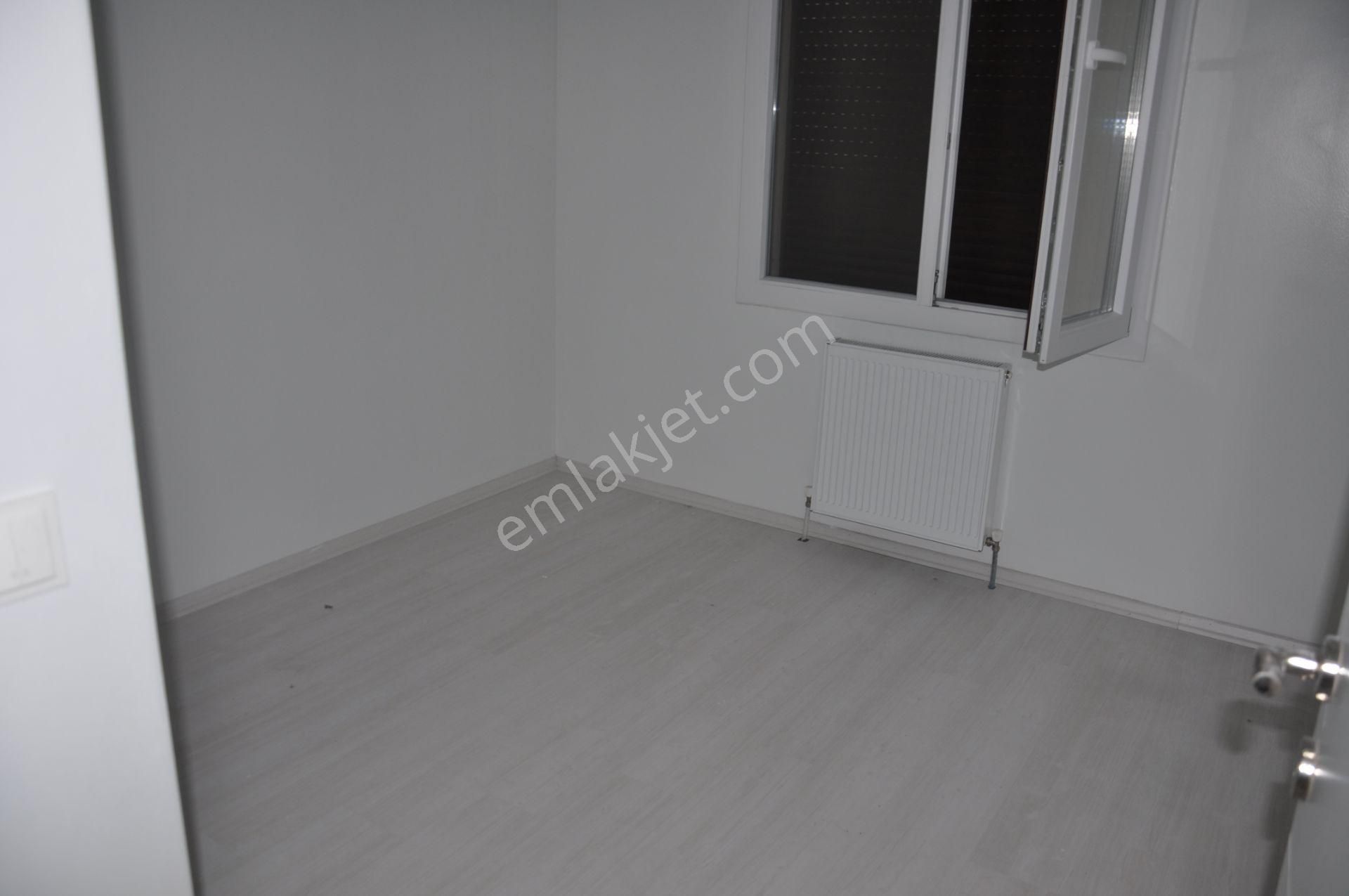 Bahçelievler Öz Mefa Sitesi Bahçe Kullanımlı 2+1 Satılık Daire - Görsel 7