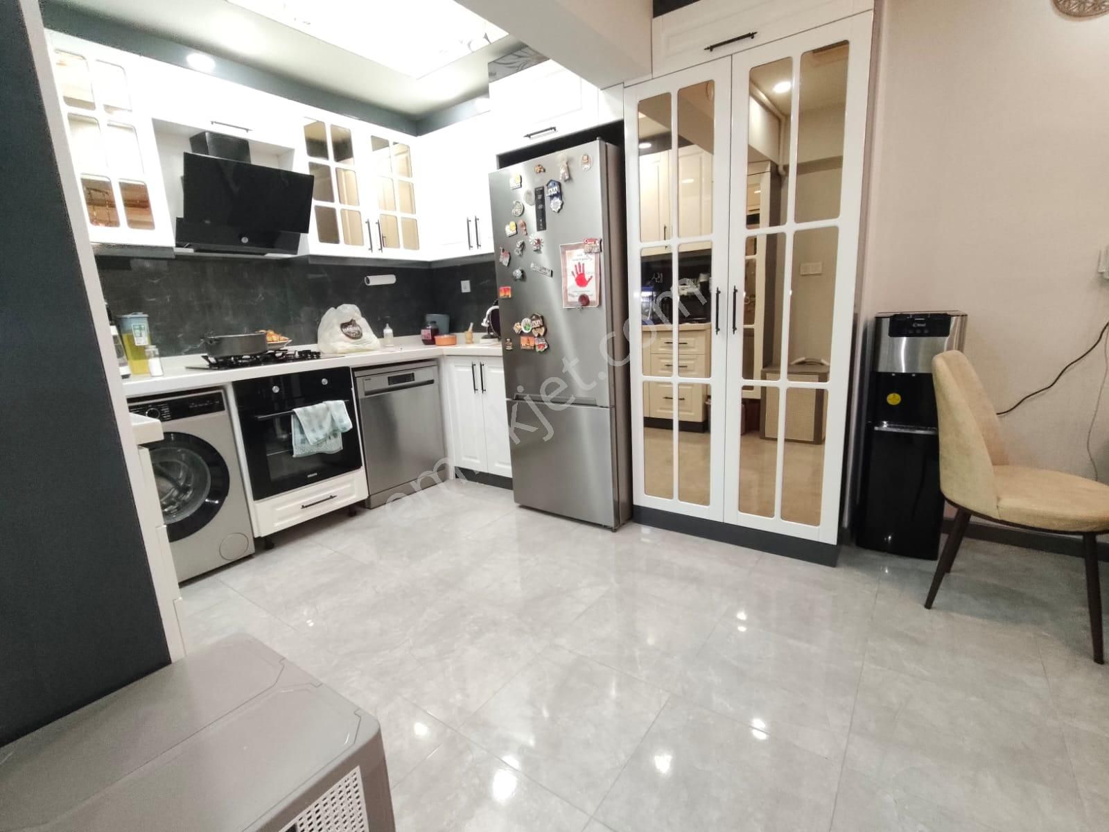 Yılmaz Gayrimenkul Den Tandoğan Mah 3+1 Katta Lüx Yapılı 140m2 Ön Cephe 3.980 Pazarlıklı Kupondaire - Görsel 15