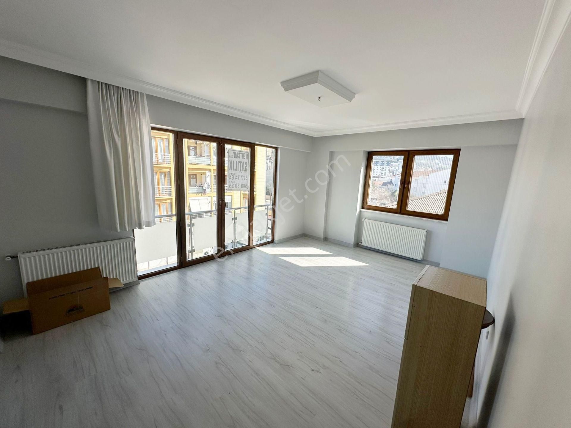 Mertcan Dan Cumhuriyet Mah İçi Full Yenilenmiş 2+1 Ankastreli - İskanlı - Görsel 4