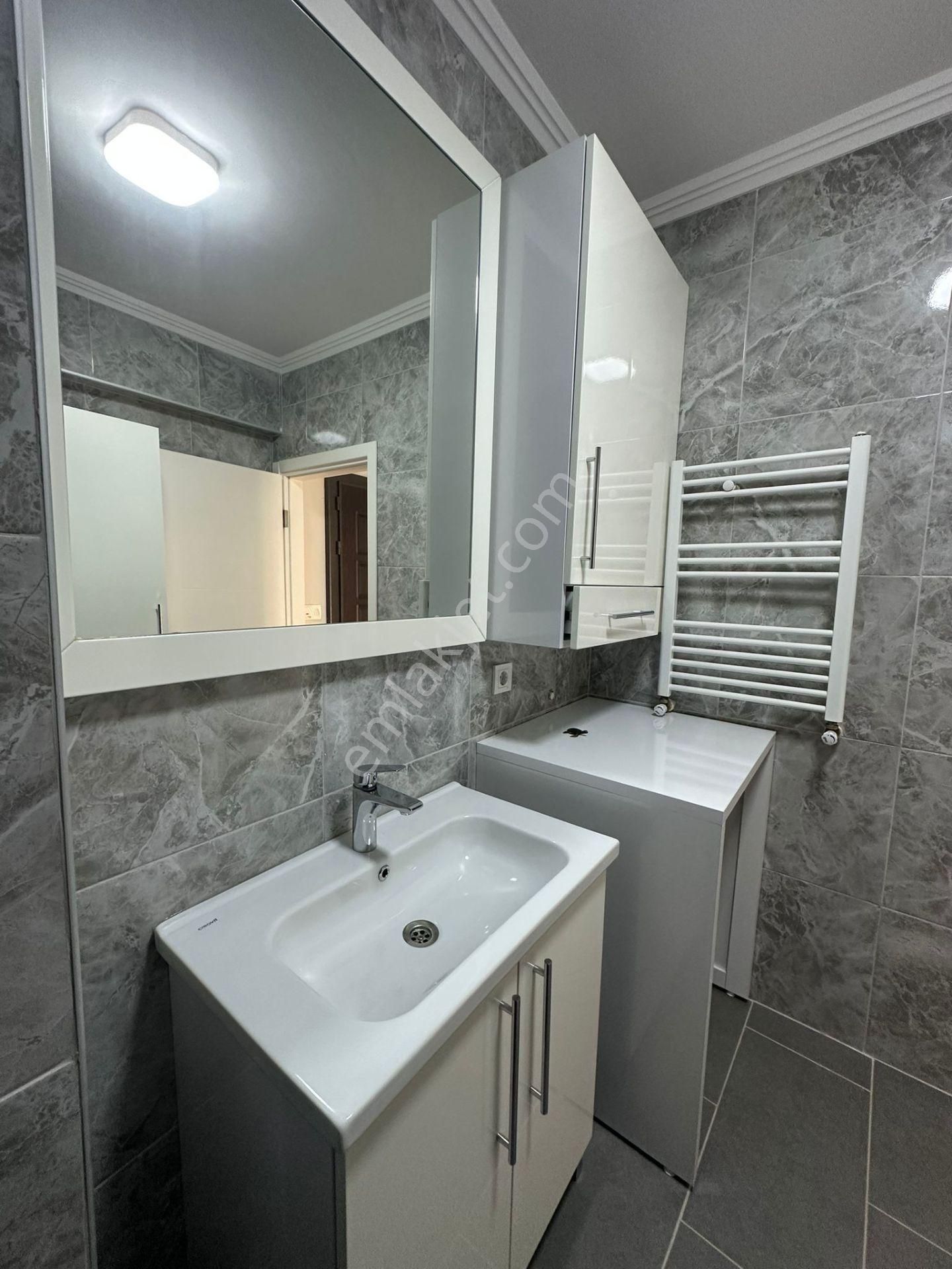 Mertcan Dan Cumhuriyet Mah İçi Full Yenilenmiş 2+1 Ankastreli - İskanlı - Görsel 23