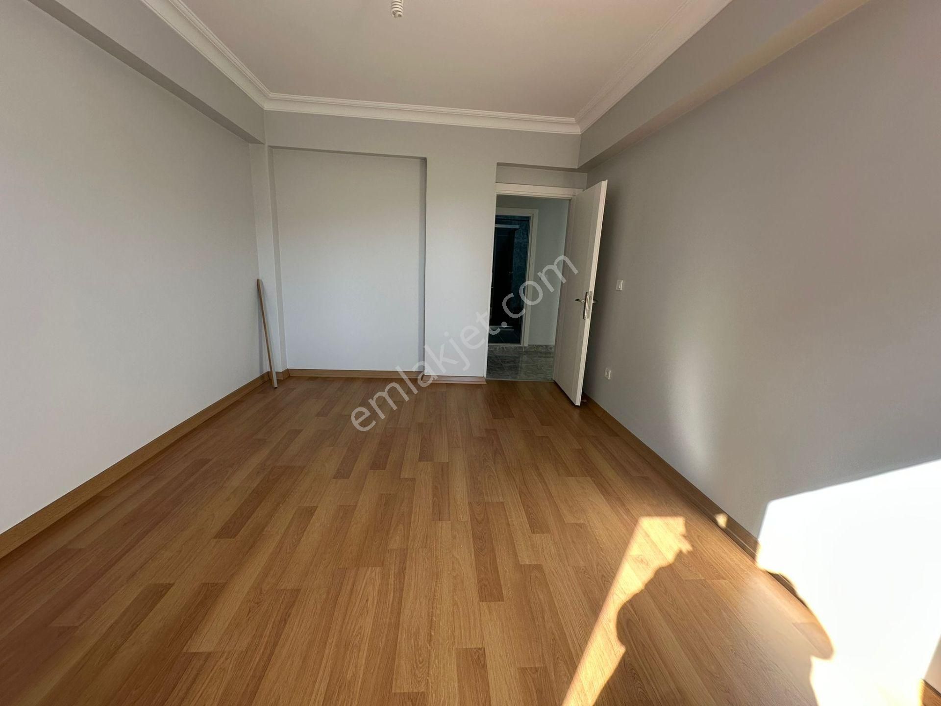 Mertcan Dan Cumhuriyet Mah İçi Full Yenilenmiş 2+1 Ankastreli - İskanlı - Görsel 13