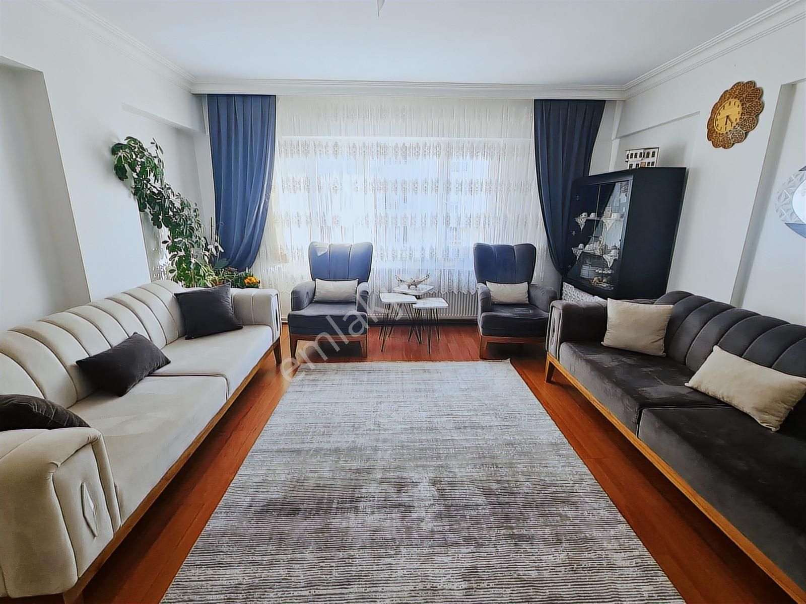 Süvari Mh. Gimsa-kelebeksu Park Yakını Arakatta 3+1 Daire