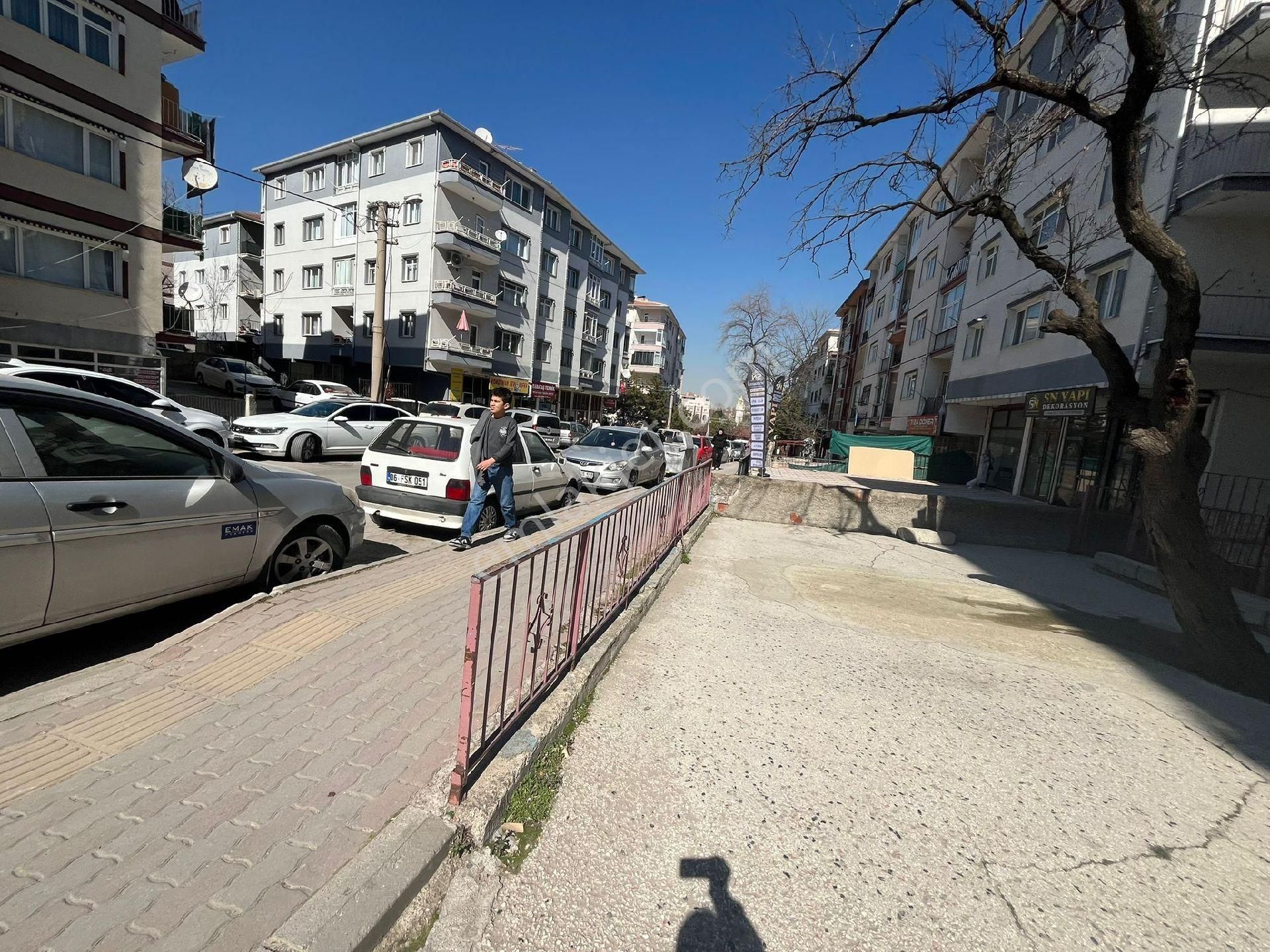 Cadde Üzeri Merkezde 40m2 İşlek Dükkan - Görsel 5
