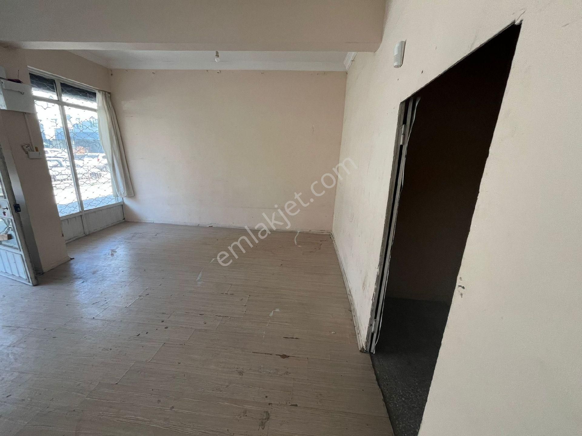 Cadde Üzeri Merkezde 40m2 İşlek Dükkan - Görsel 3