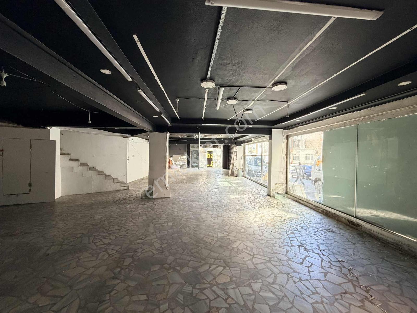 Çorlu Askent Caddesinde 300m2 Kiralık Köşe Cephe Dükkan -revos- - Görsel 10