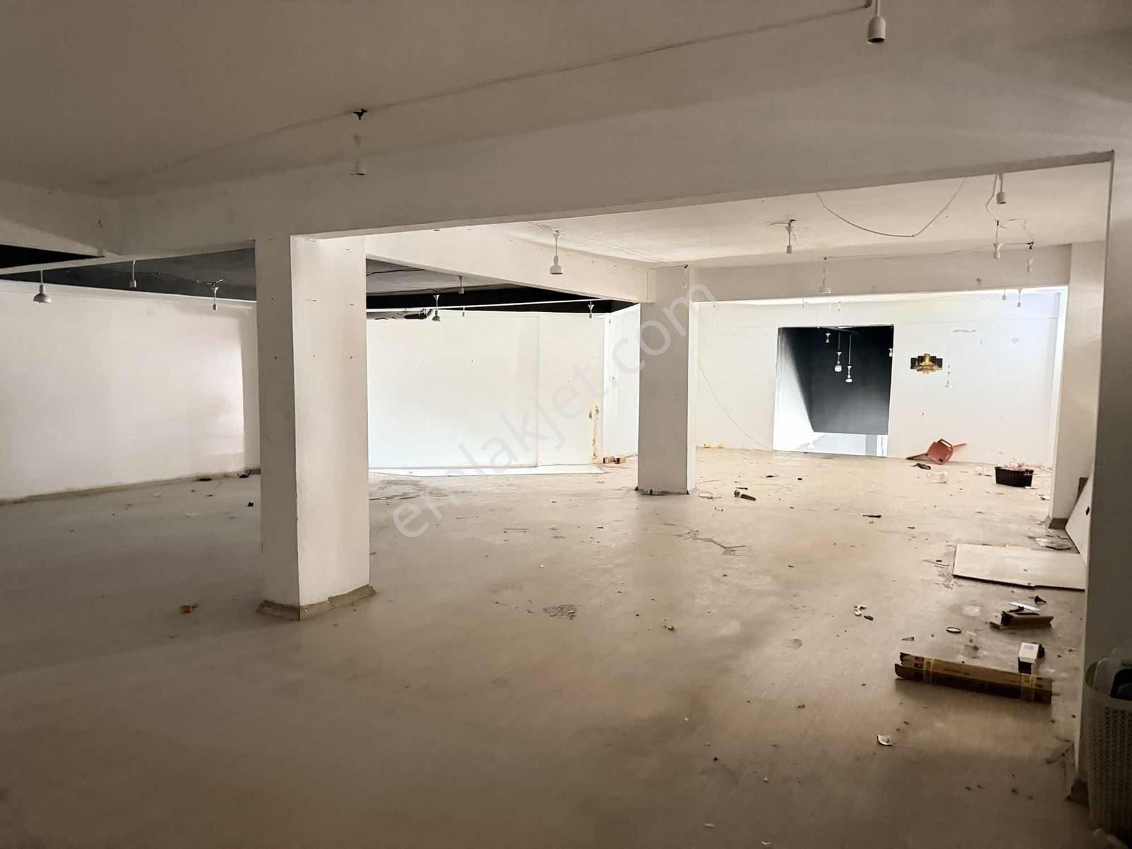 Çorlu Askent Caddesinde 300m2 Kiralık Köşe Cephe Dükkan -revos- - Görsel 13