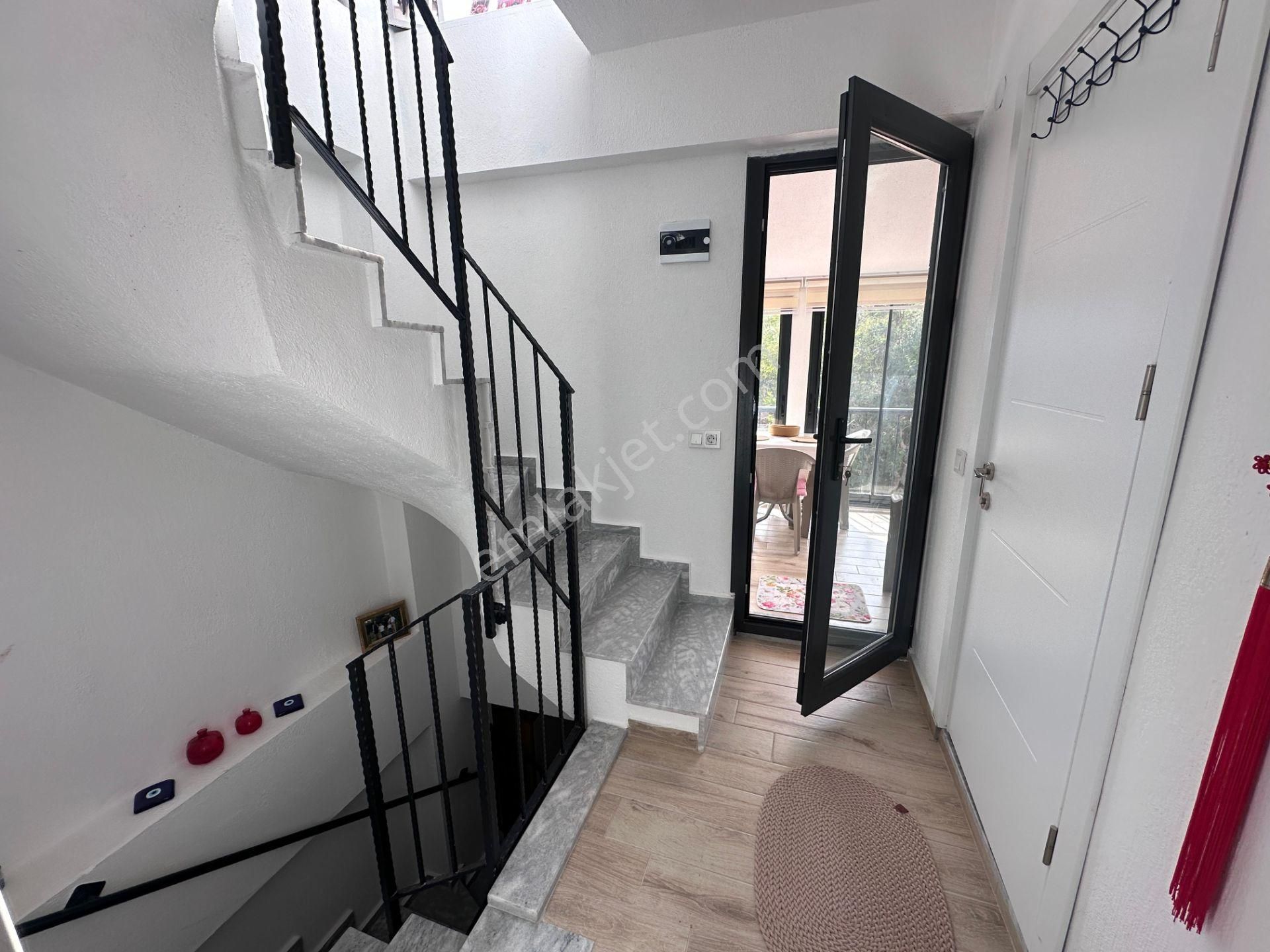 Datça Merkezde Kiralık 2+2 75 M² Deniz Manzaralı Tripleks Daire - Görsel 7