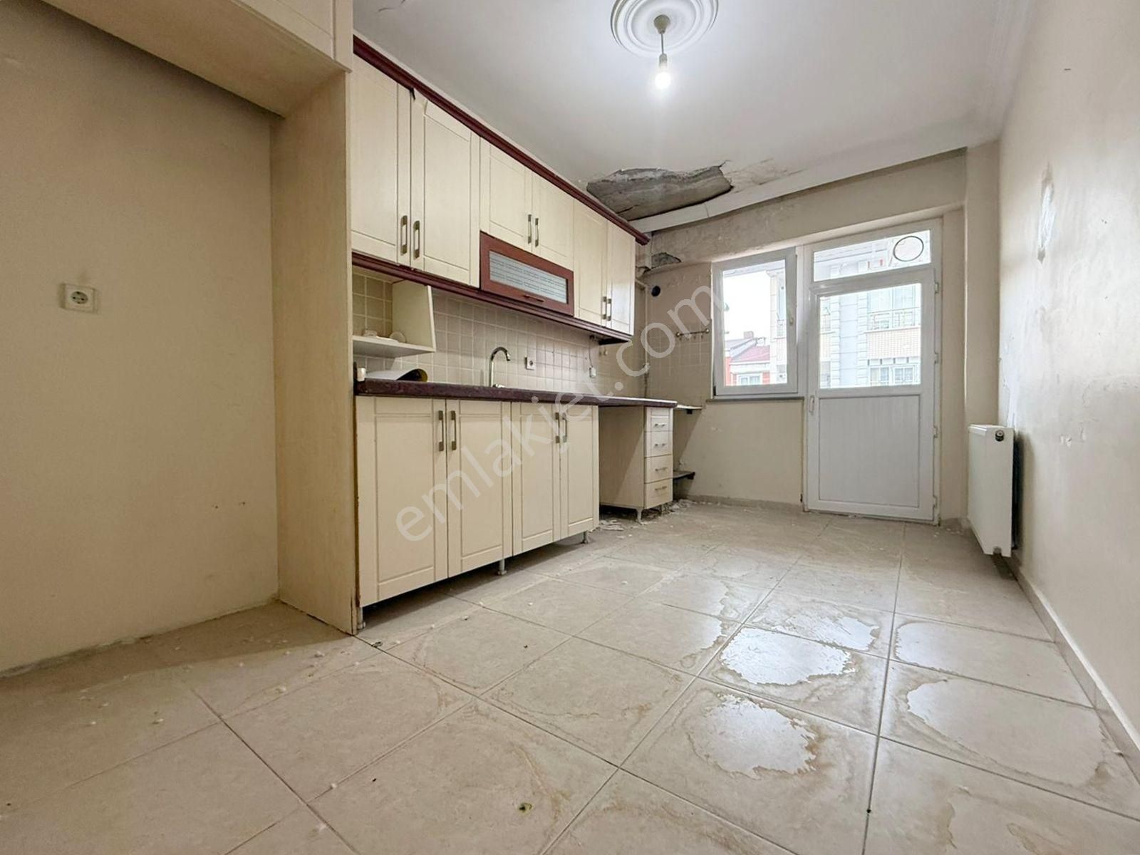 Mehmet Akif Ersoy Mahallesi Metrobüse 15dk Kiralık Daire ! - Görsel 3